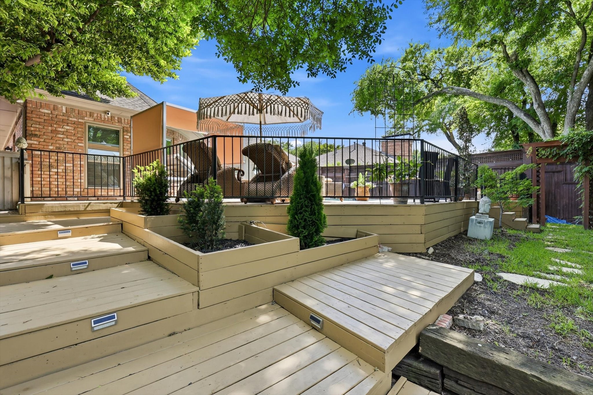 14917 Oaks North Drive