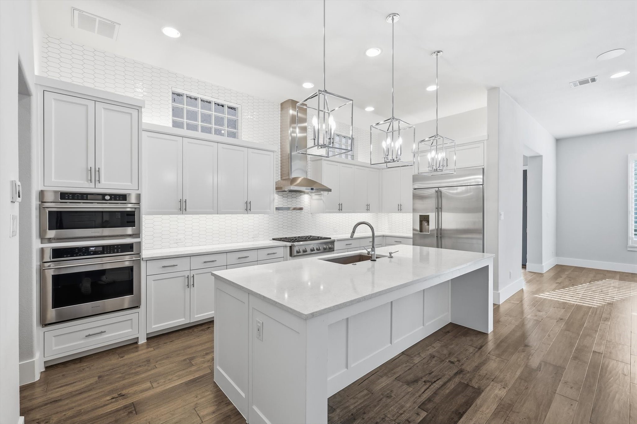 7812 Merit Lane