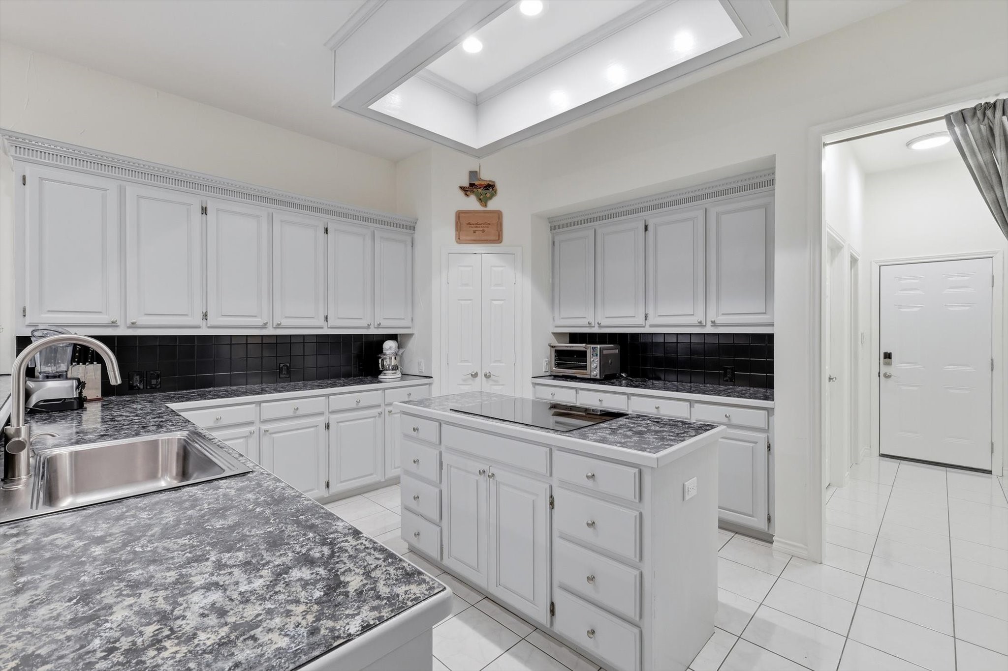 2105 Leeds Drive