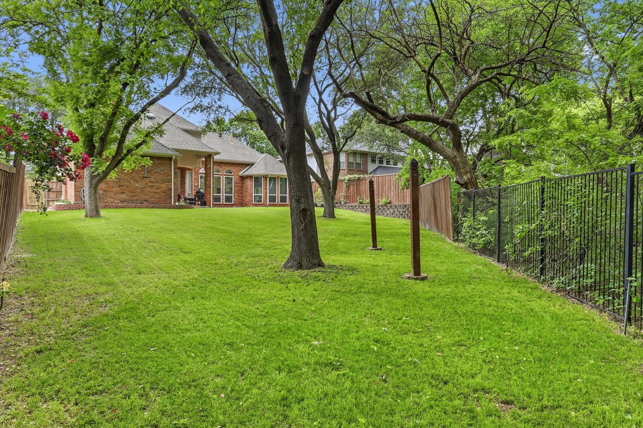 2105 Leeds Drive