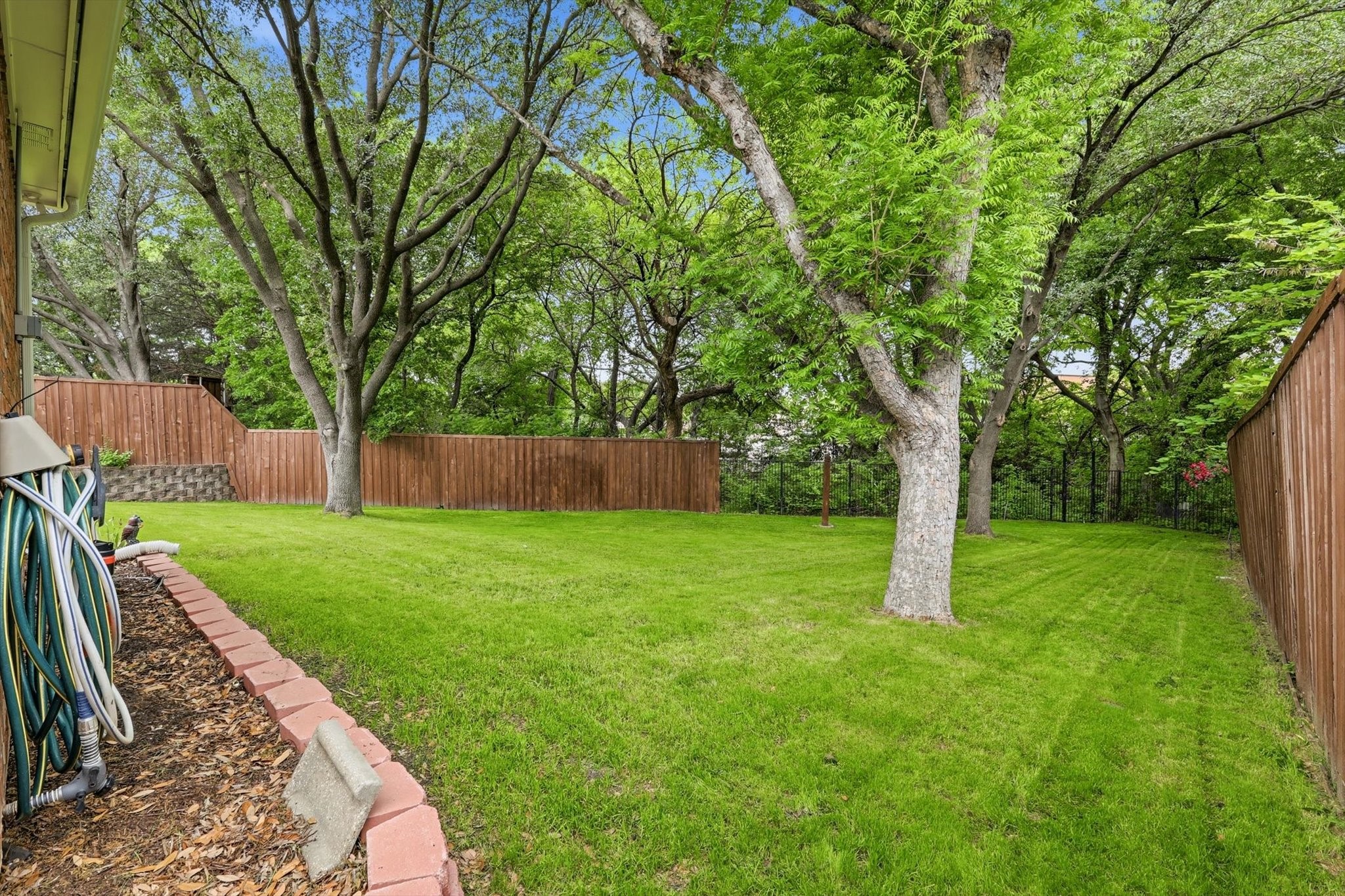 2105 Leeds Drive