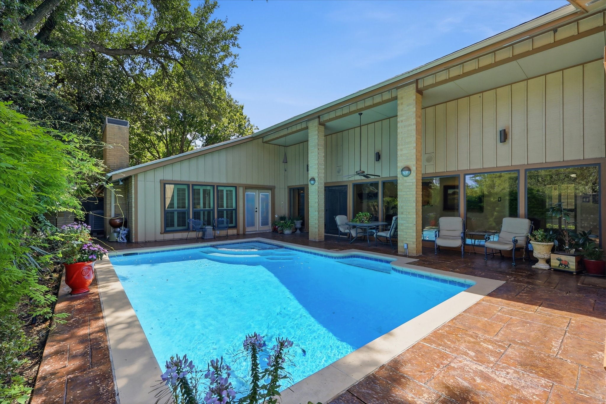 16702 Village Lane