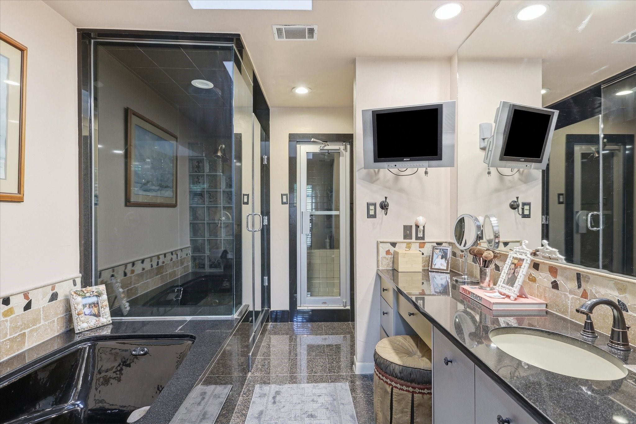 16702 Village Lane