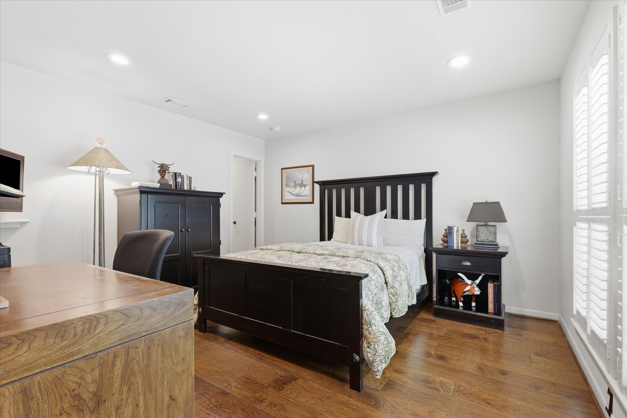 16702 Village Lane