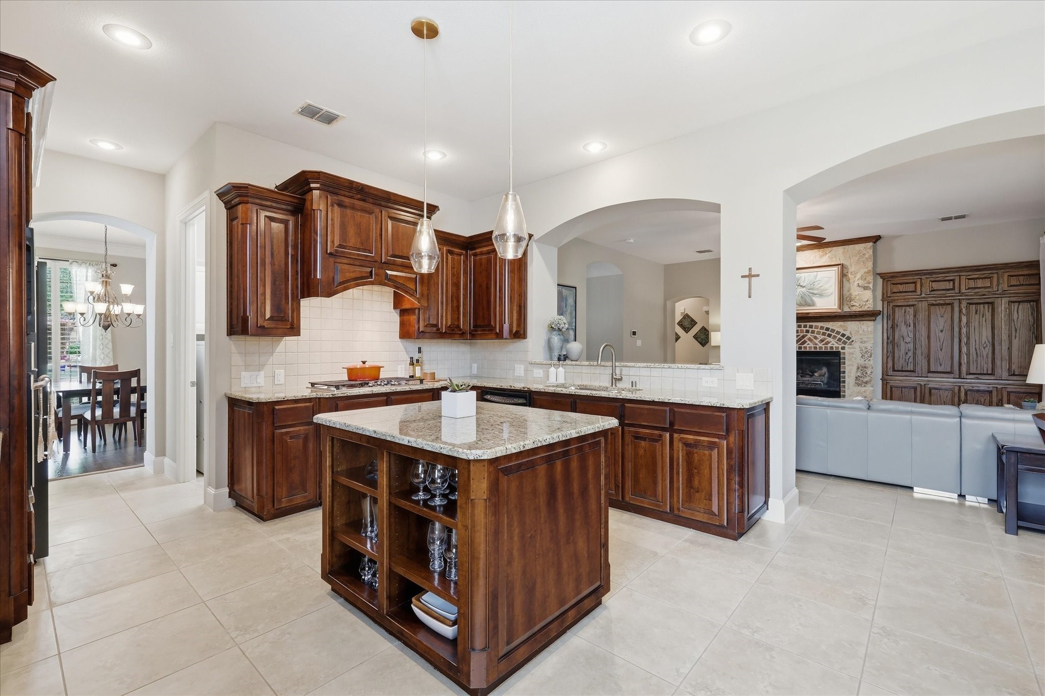 901 Foxworth Court
