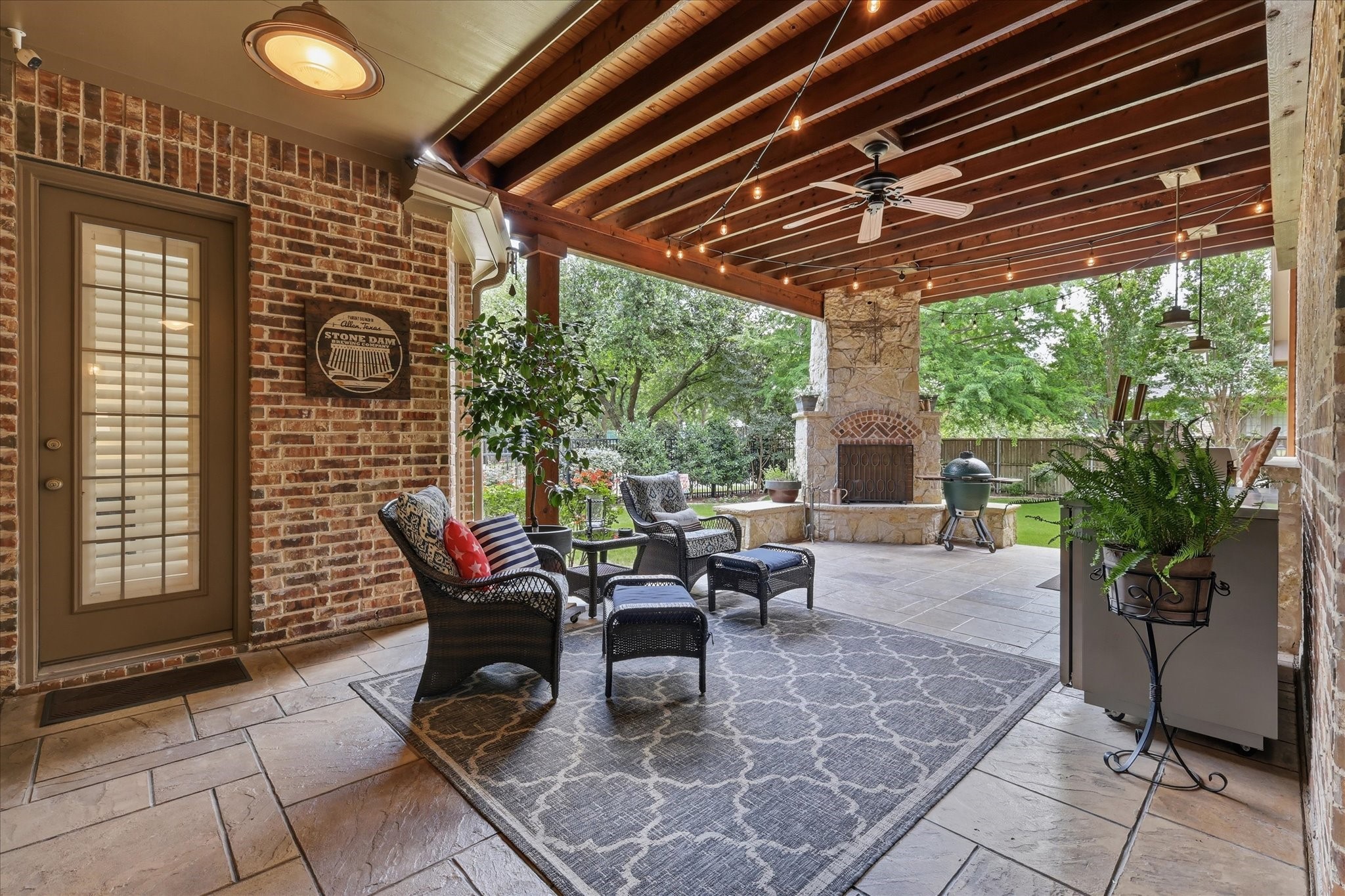 901 Foxworth Court