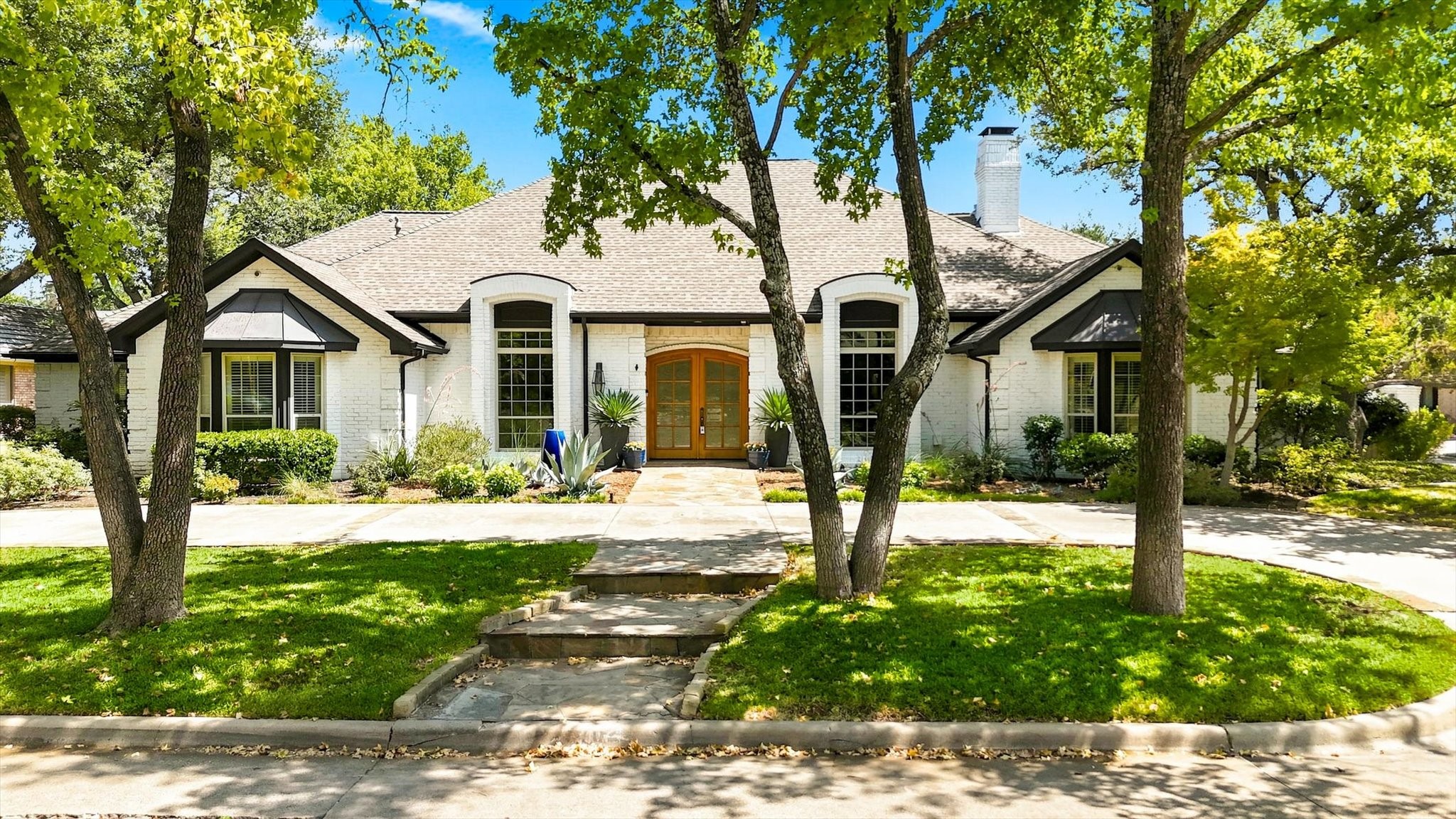5702 Club Oaks Drive