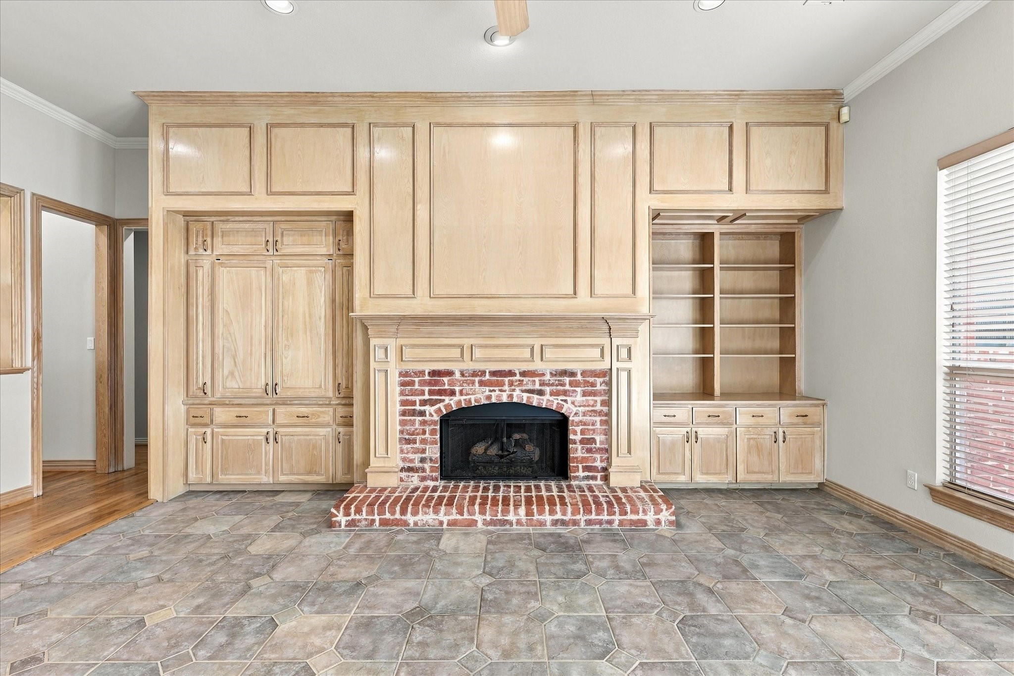 14762 Bedivere Court