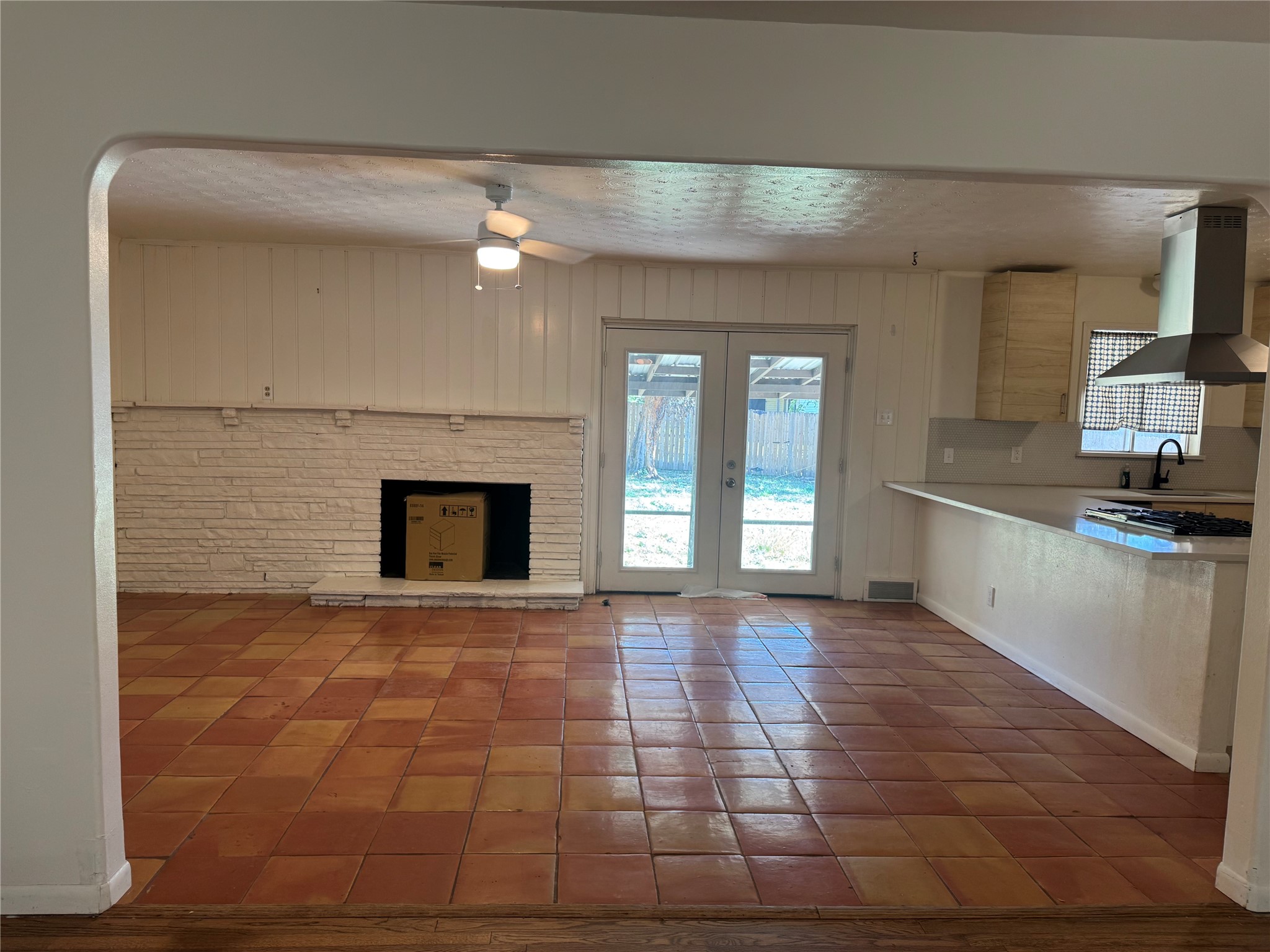 514 W Ridgewood Drive