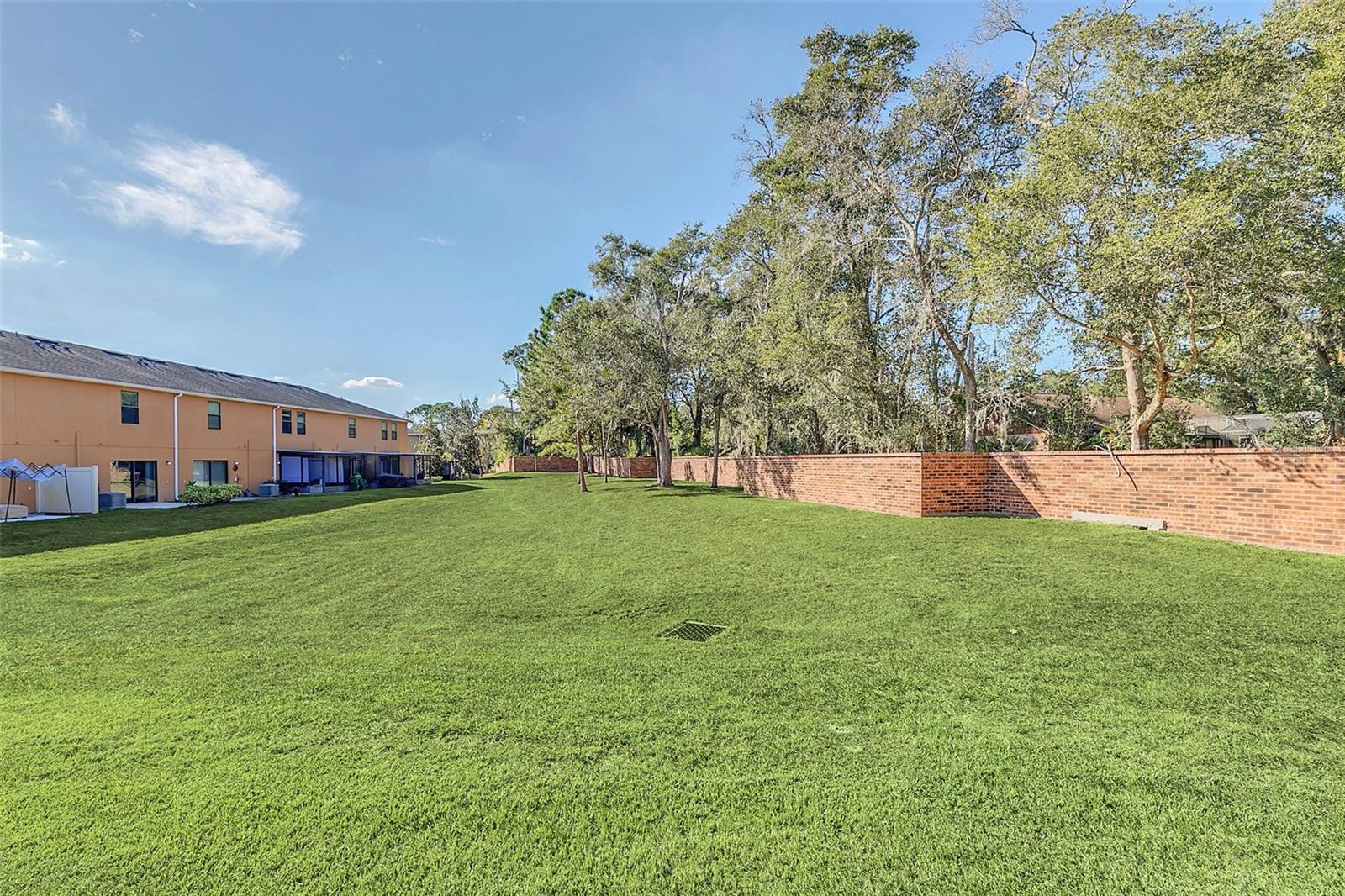 1850 RASPBERRY CANE CT