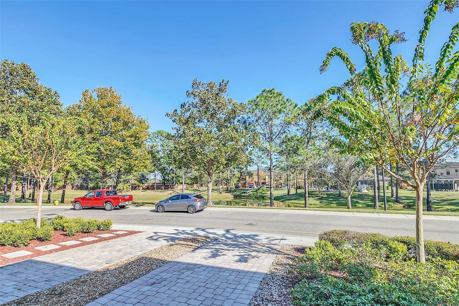 1850 RASPBERRY CANE CT