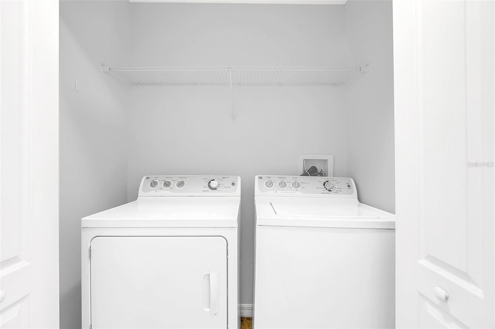 1850 RASPBERRY CANE CT