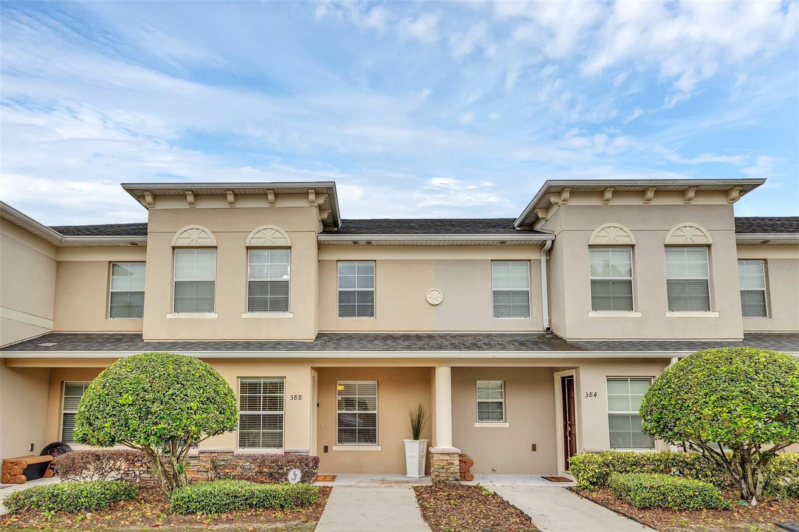 388 CARINA CIR