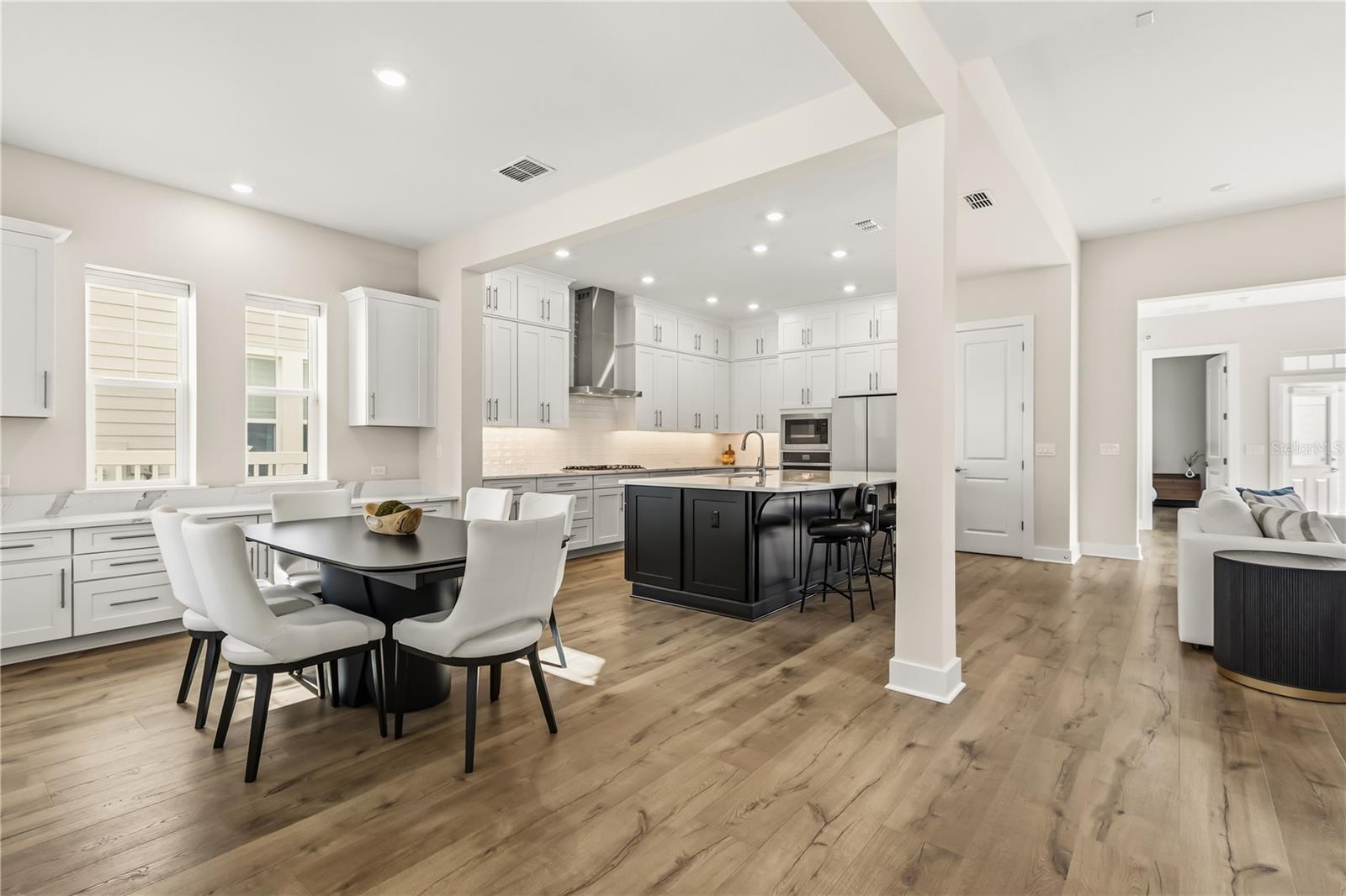 1185 WILDER OAKS WAY