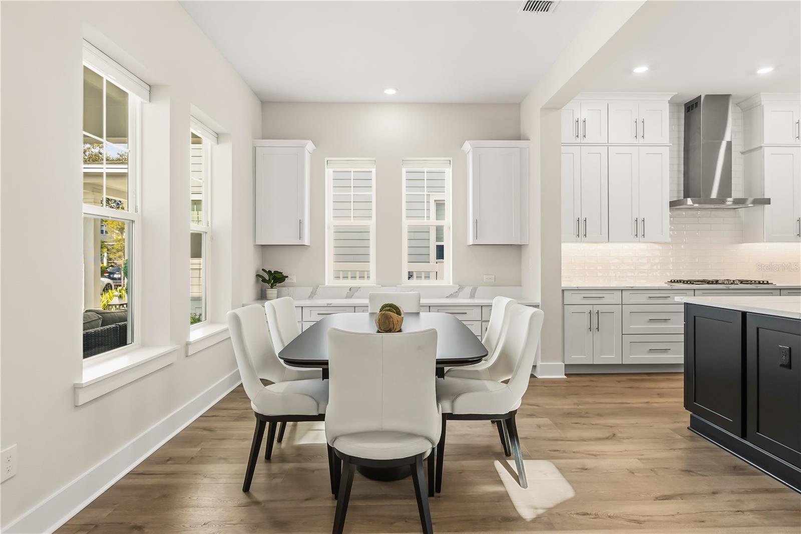 1185 WILDER OAKS WAY