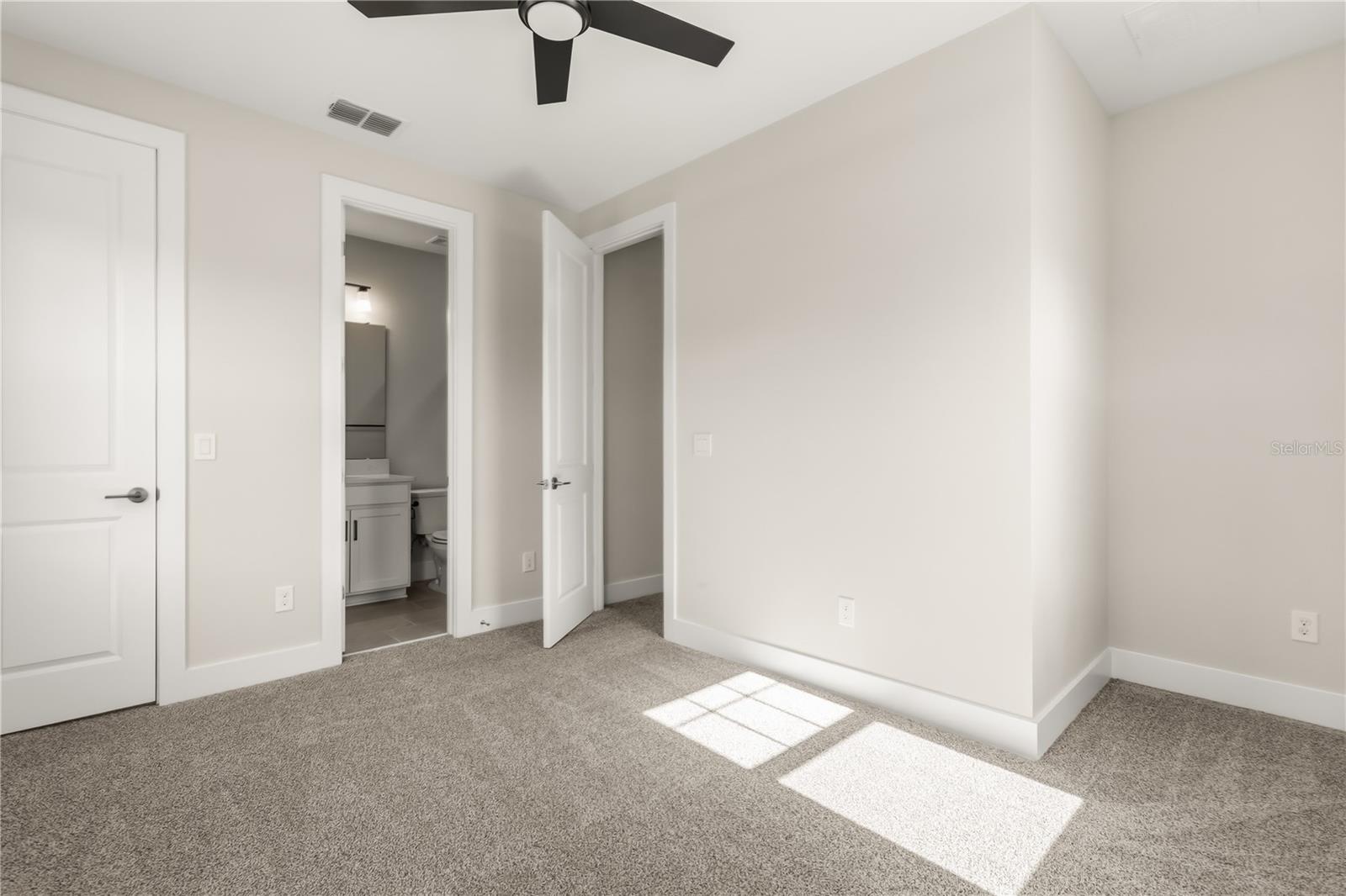 1185 WILDER OAKS WAY