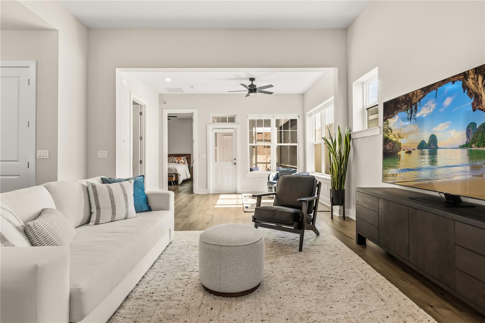 1185 WILDER OAKS WAY