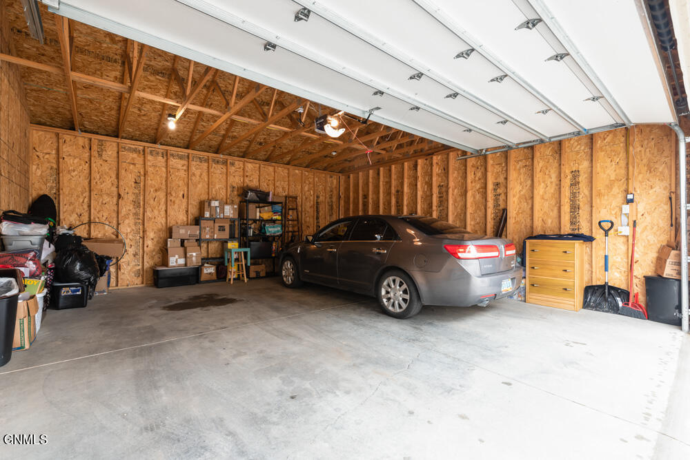 1401 Sharloh Loop, 12