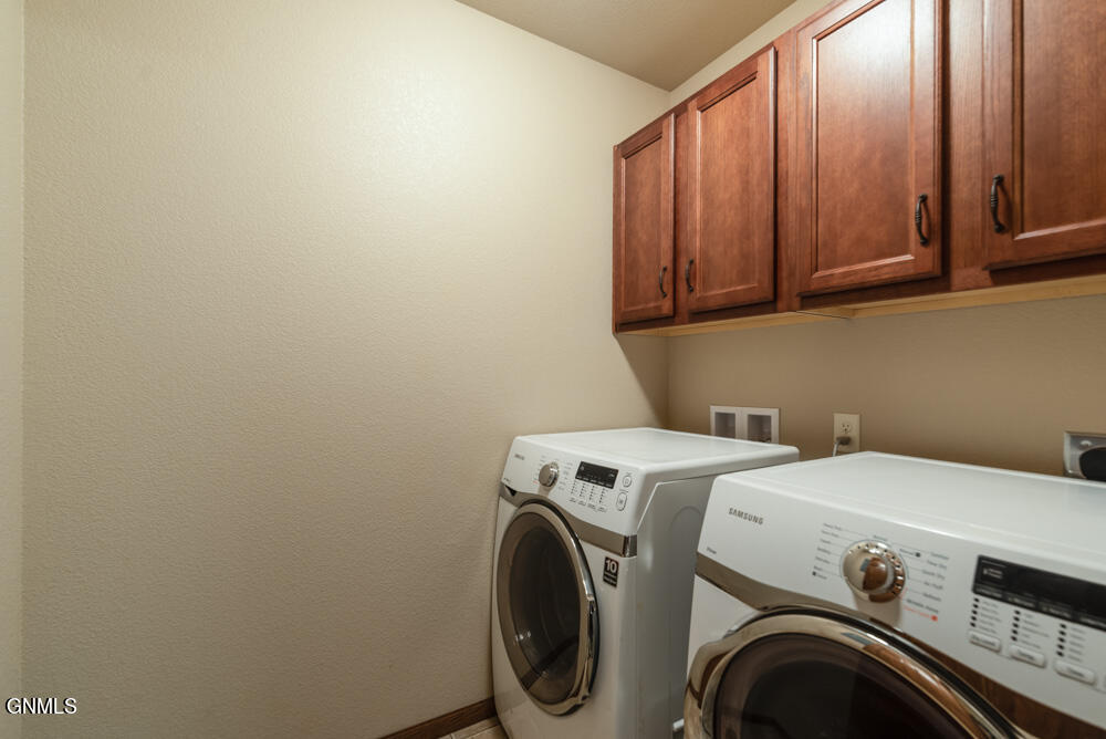 1401 Sharloh Loop, 12