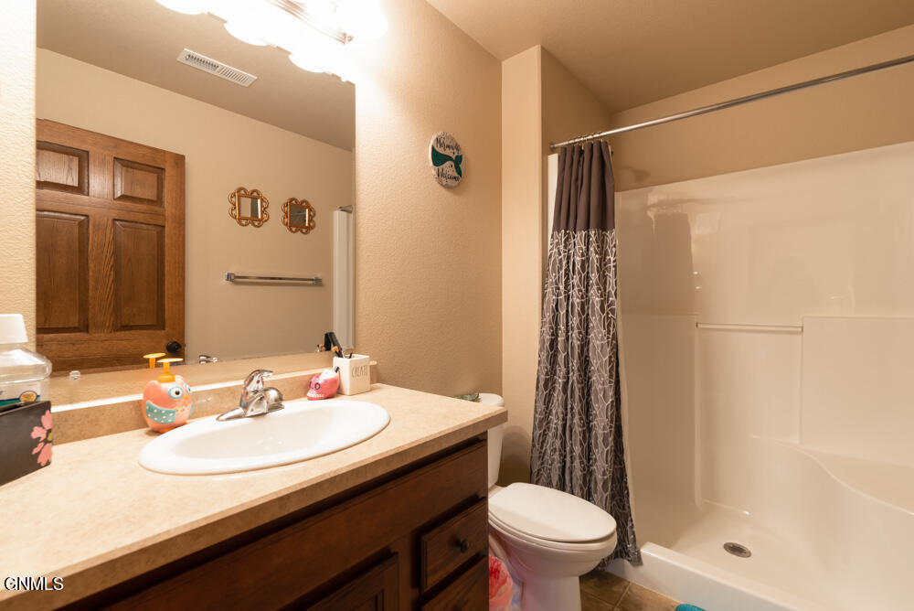 1401 Sharloh Loop, 12