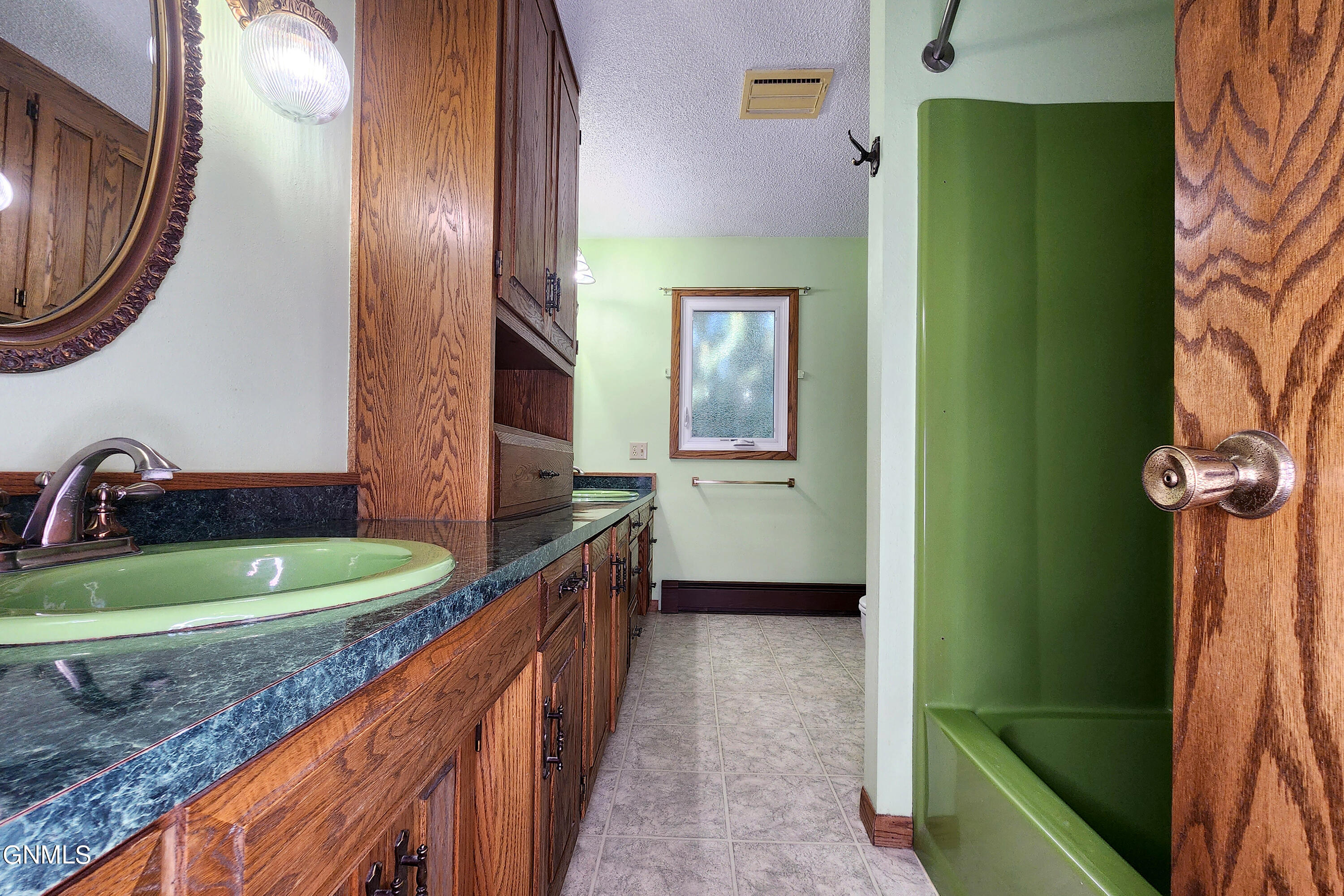 2027 Old Red Trail NW