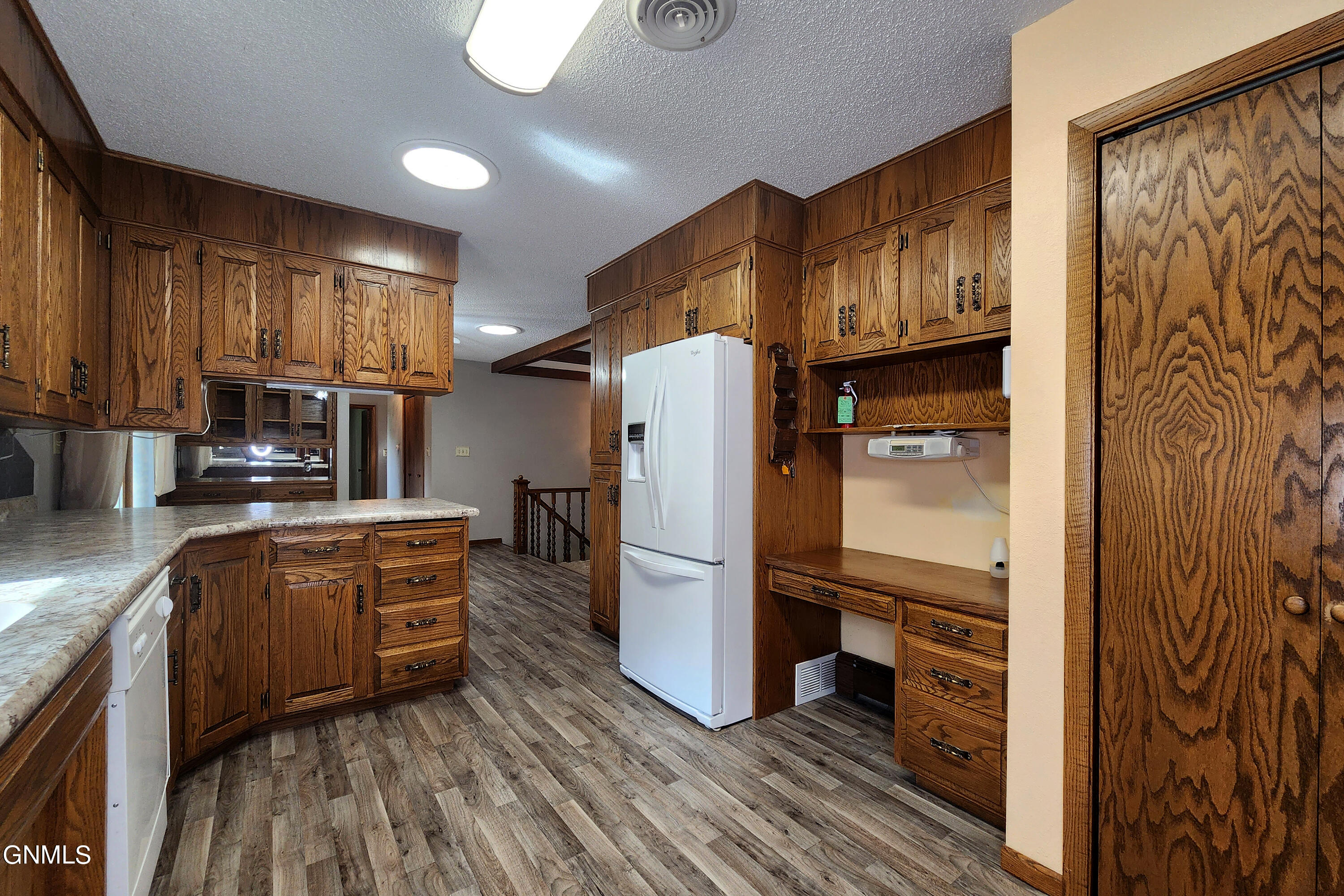 2027 Old Red Trail NW