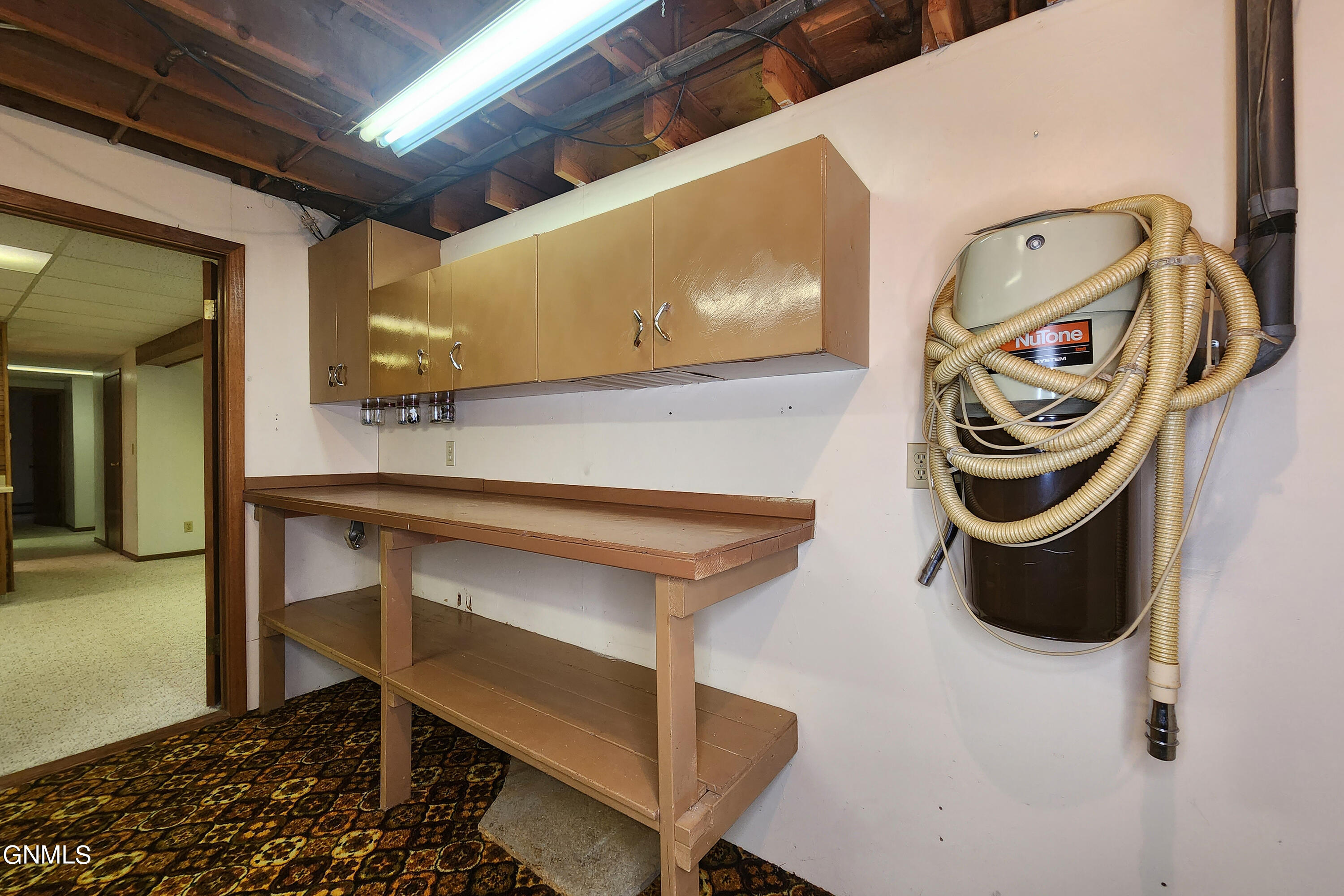 2027 Old Red Trail NW