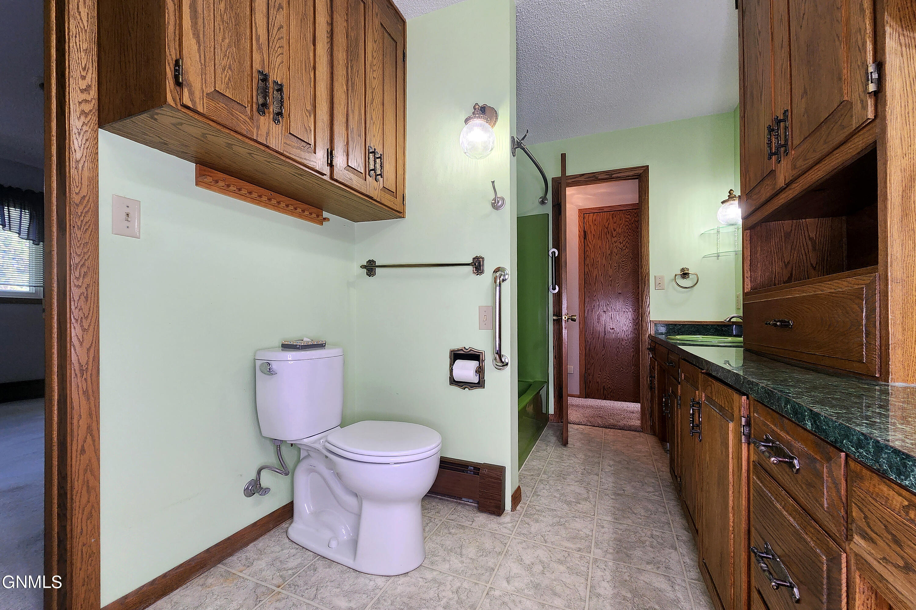 2027 Old Red Trail NW