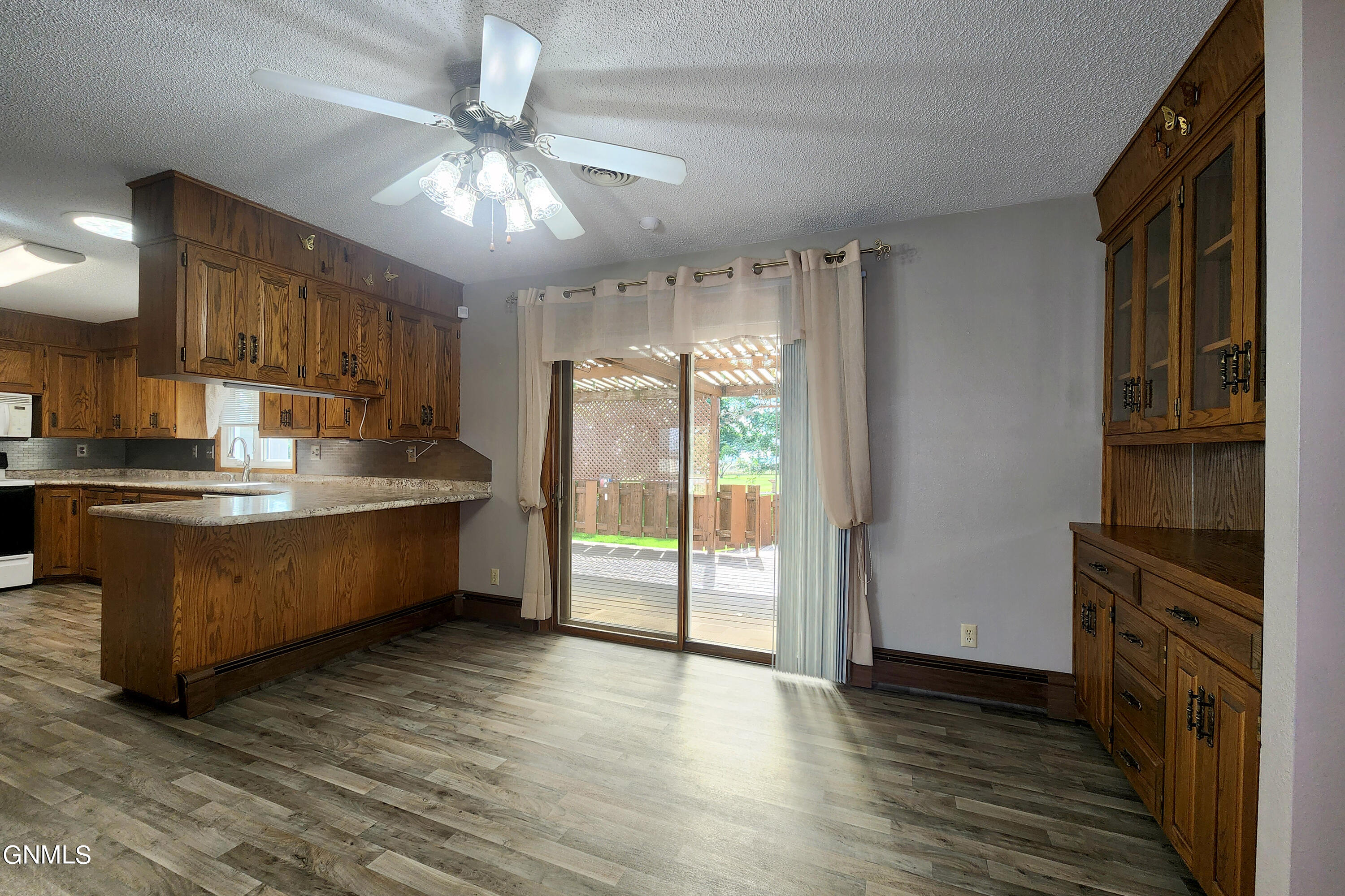 2027 Old Red Trail NW