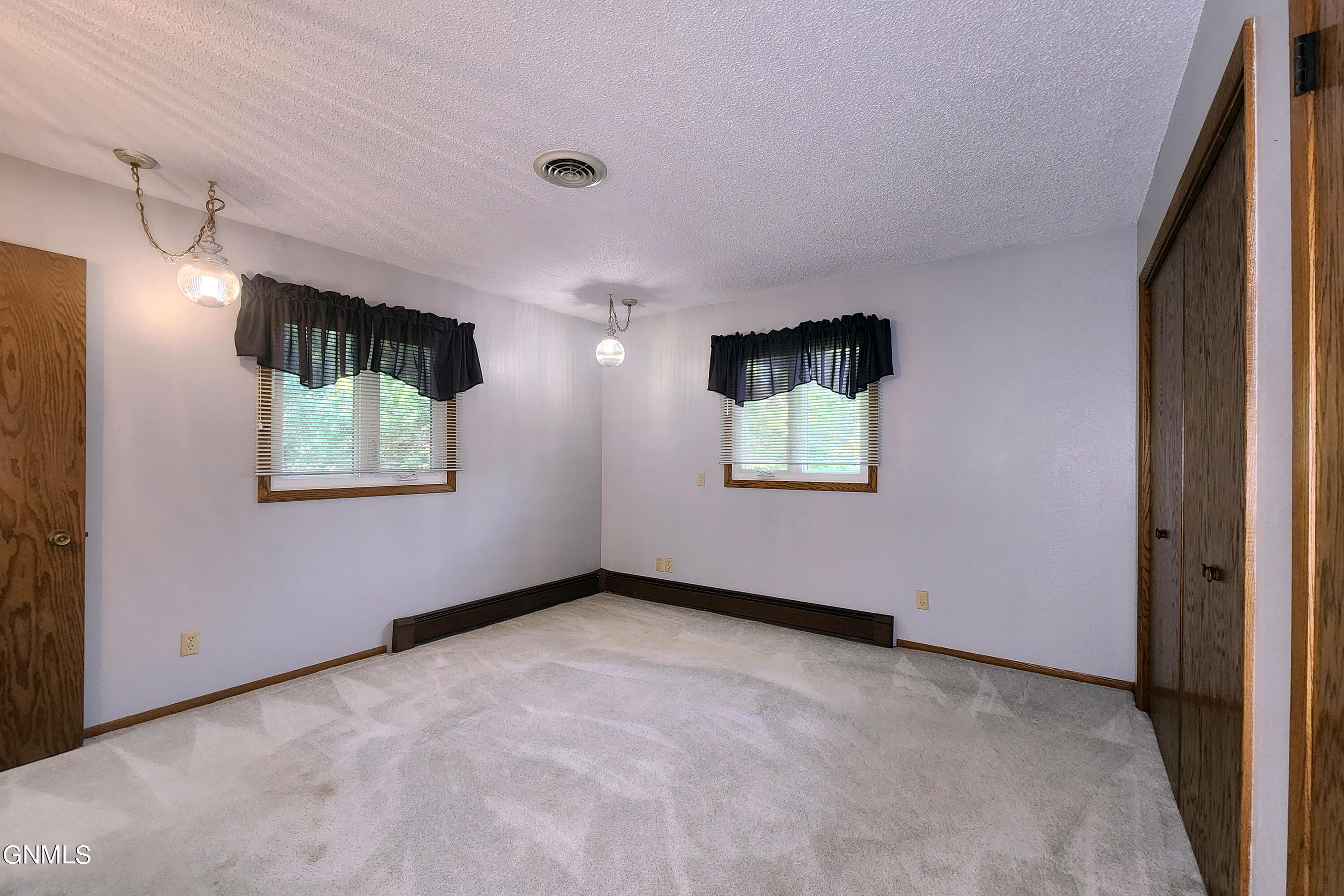 2027 Old Red Trail NW