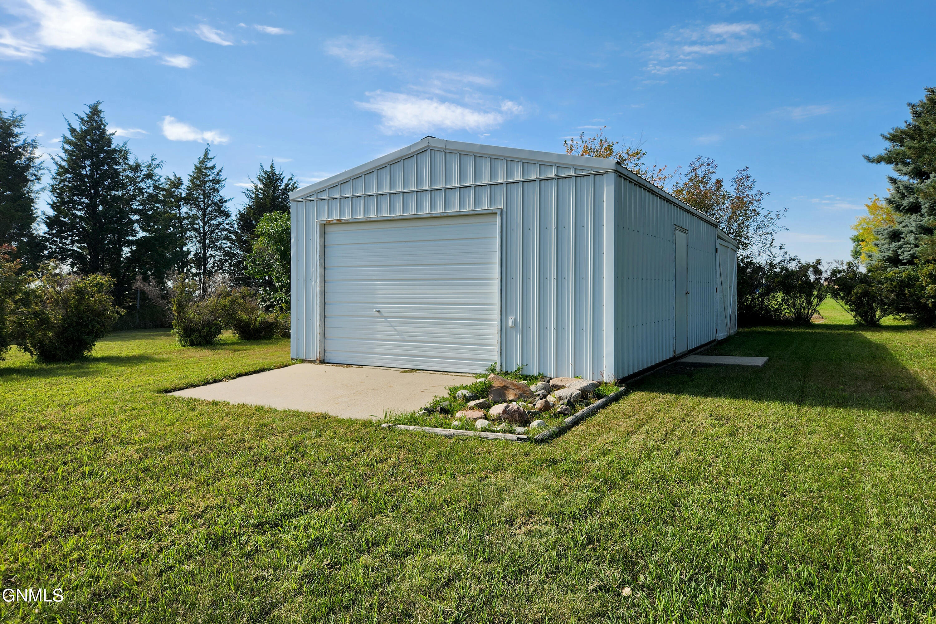 2027 Old Red Trail NW