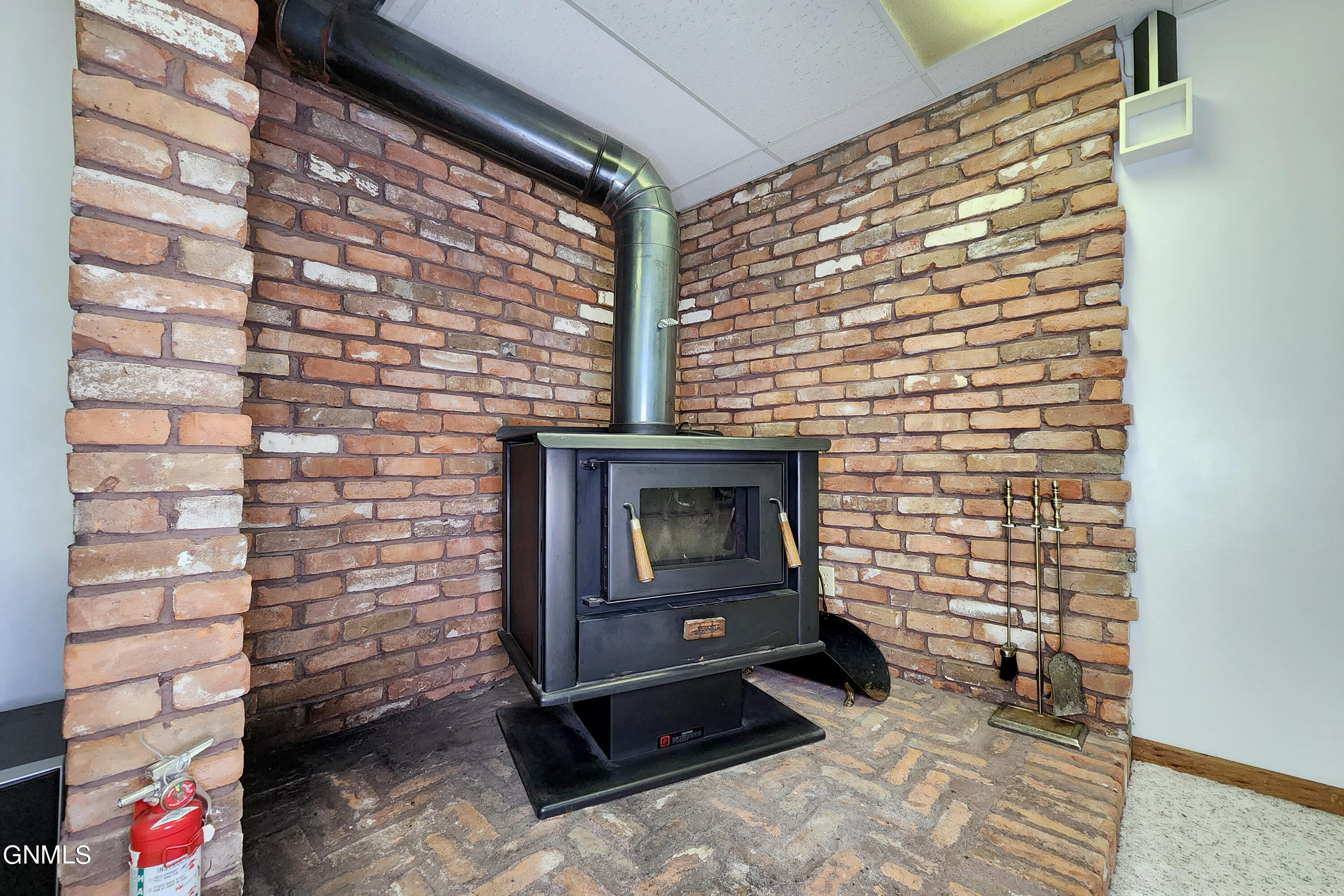 2027 Old Red Trail NW