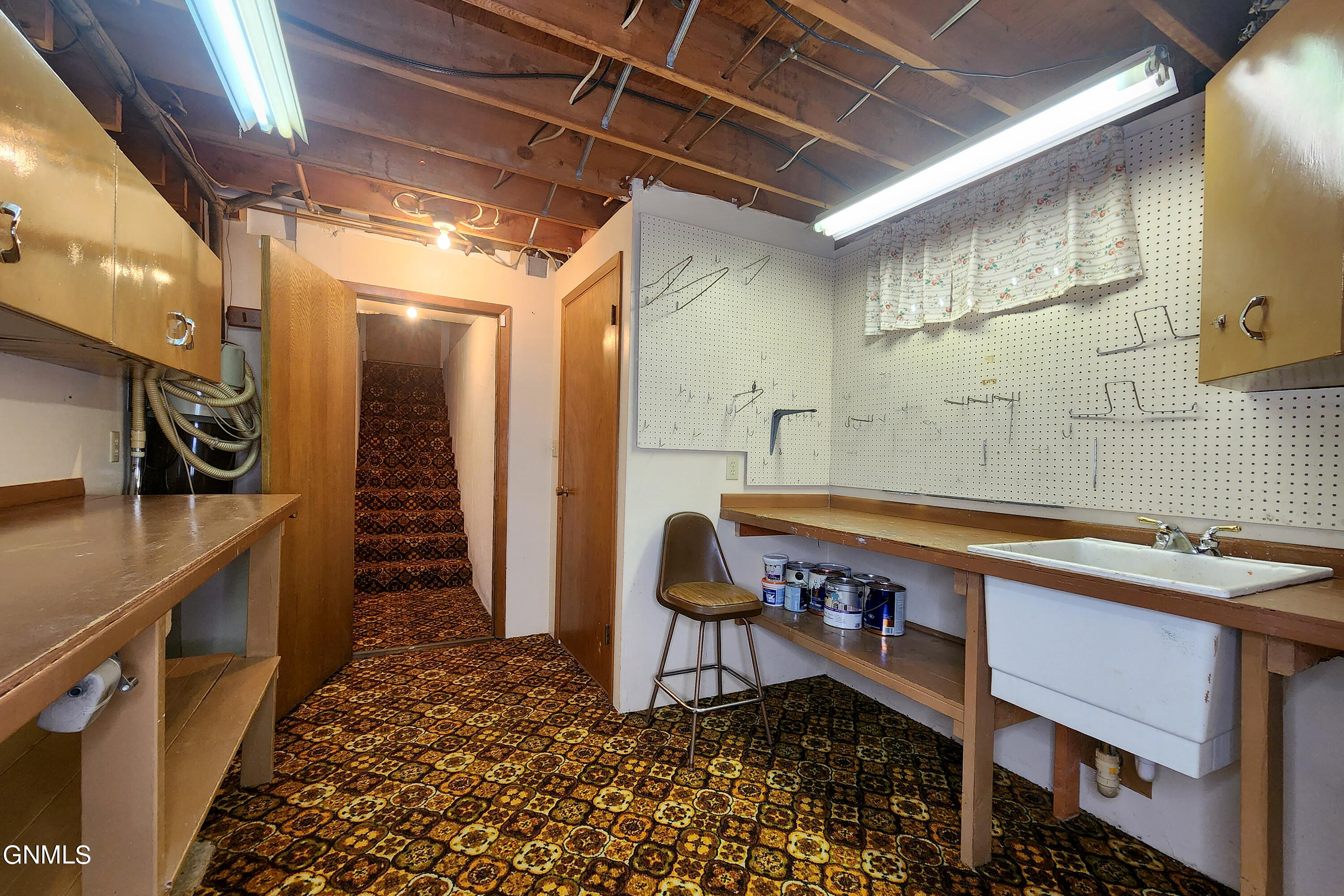 2027 Old Red Trail NW