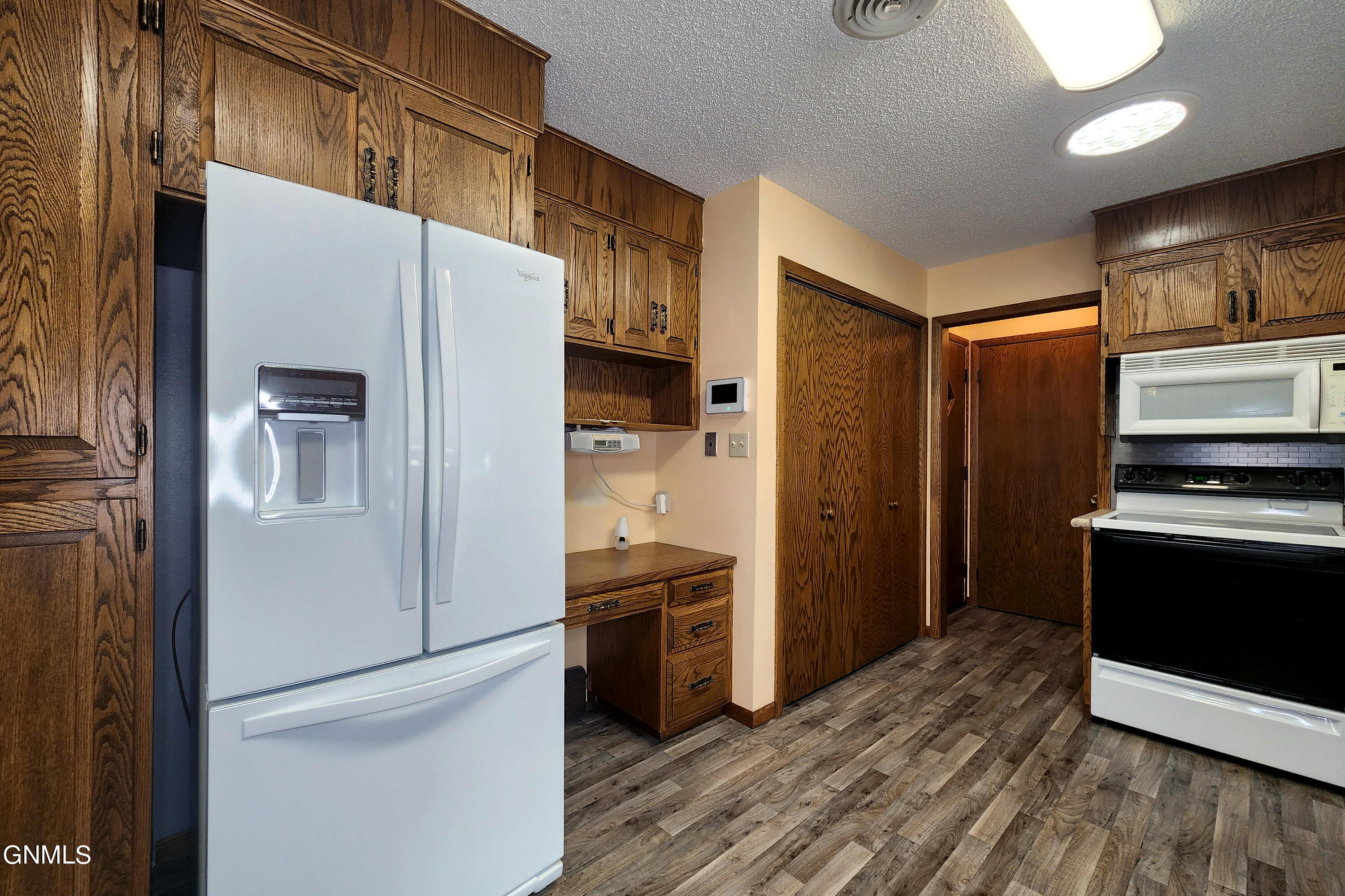 2027 Old Red Trail NW