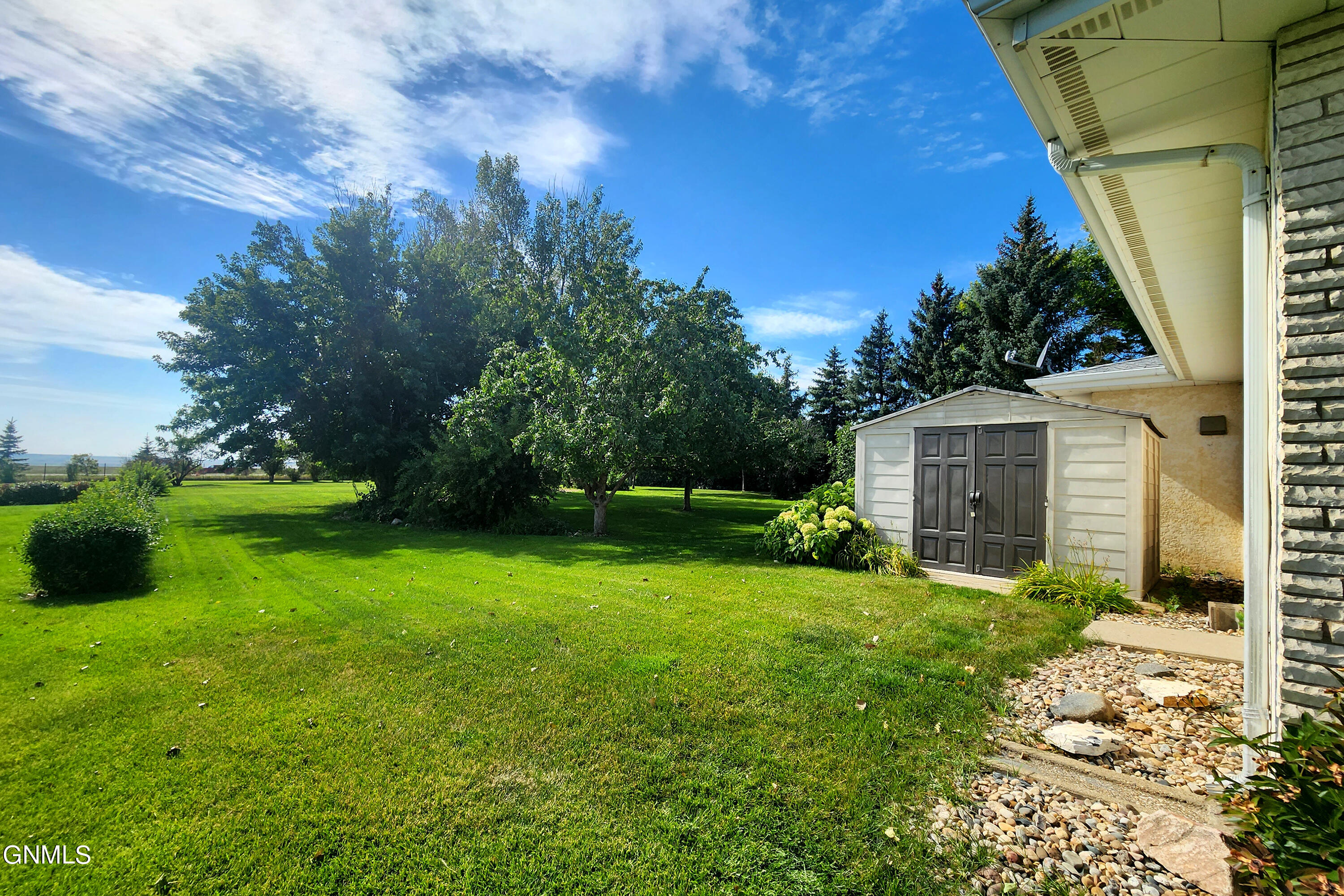 2027 Old Red Trail NW