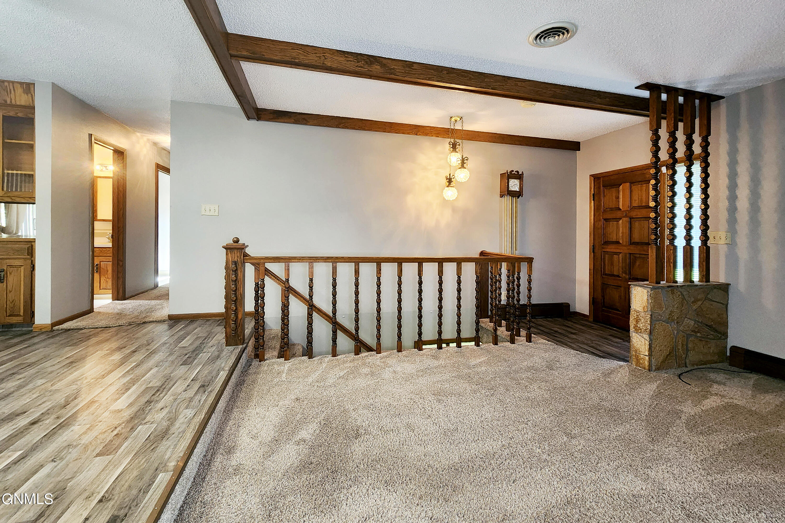 2027 Old Red Trail NW