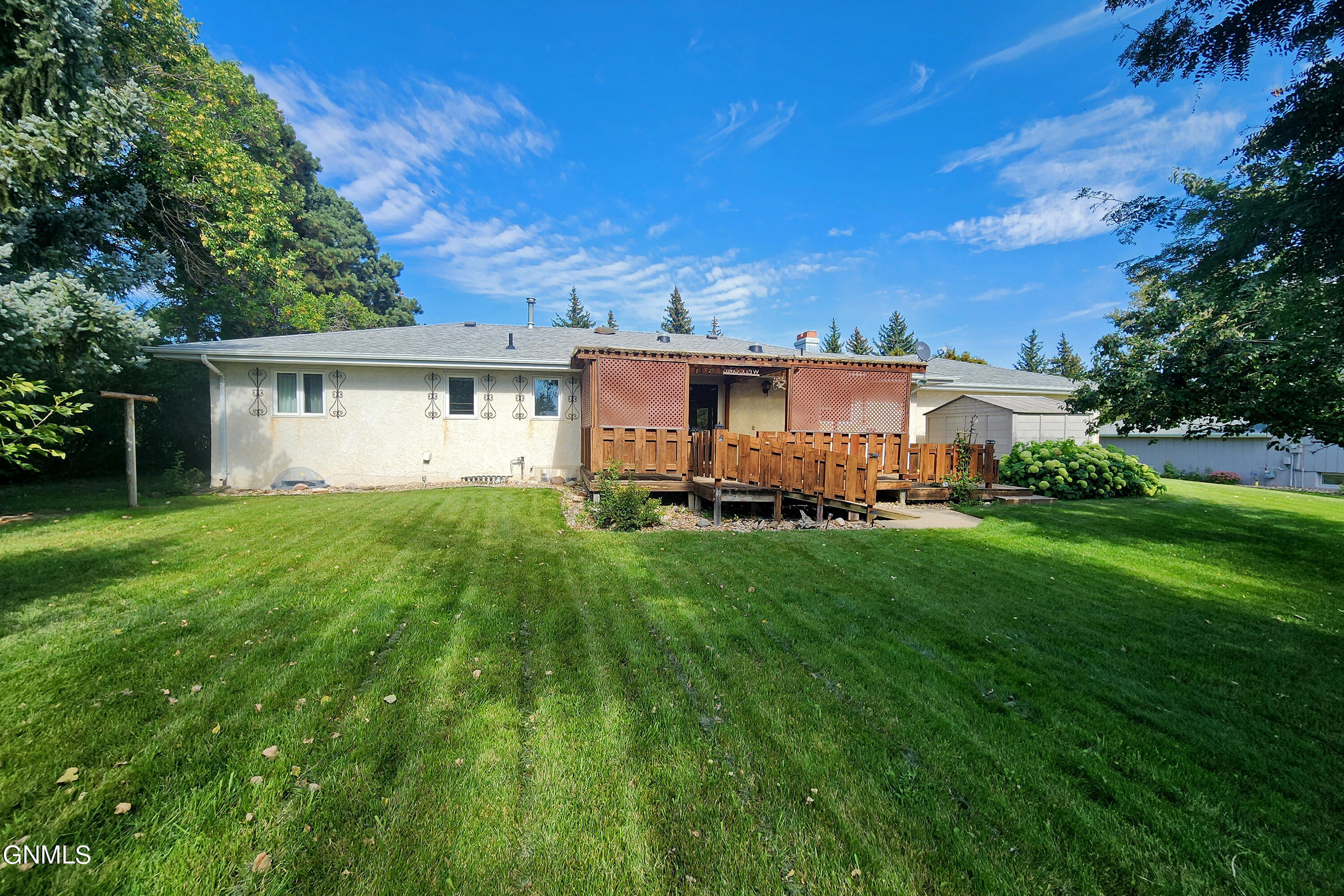 2027 Old Red Trail NW