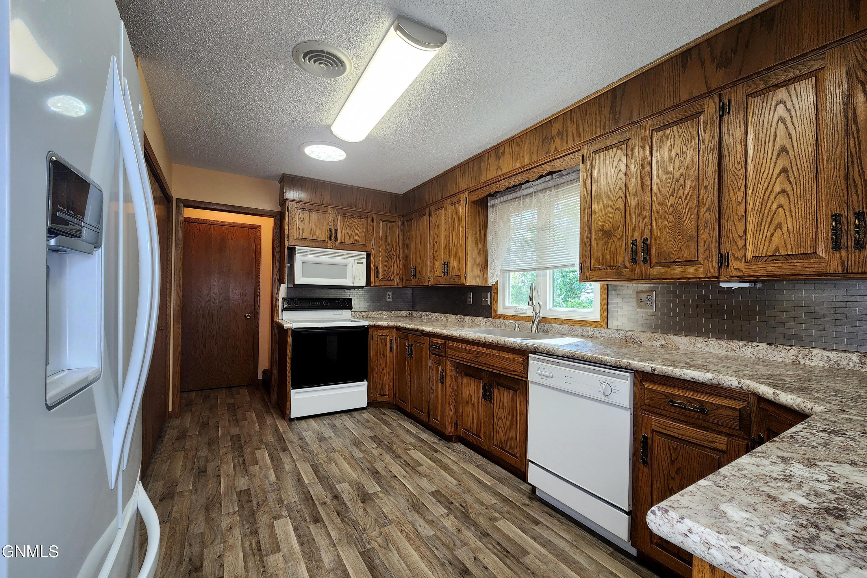 2027 Old Red Trail NW