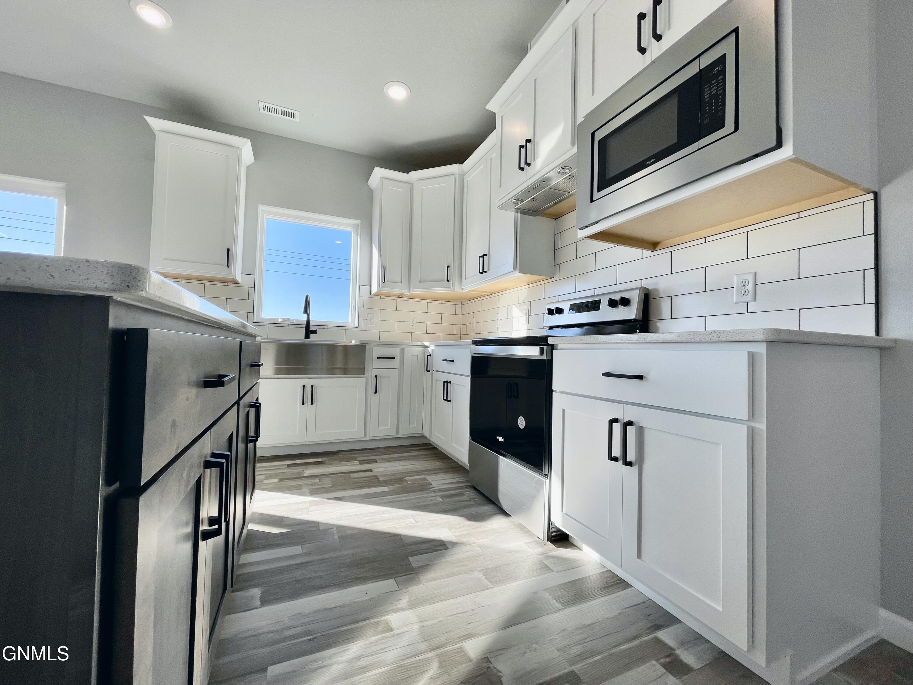 701 Cobblestone Loop SW