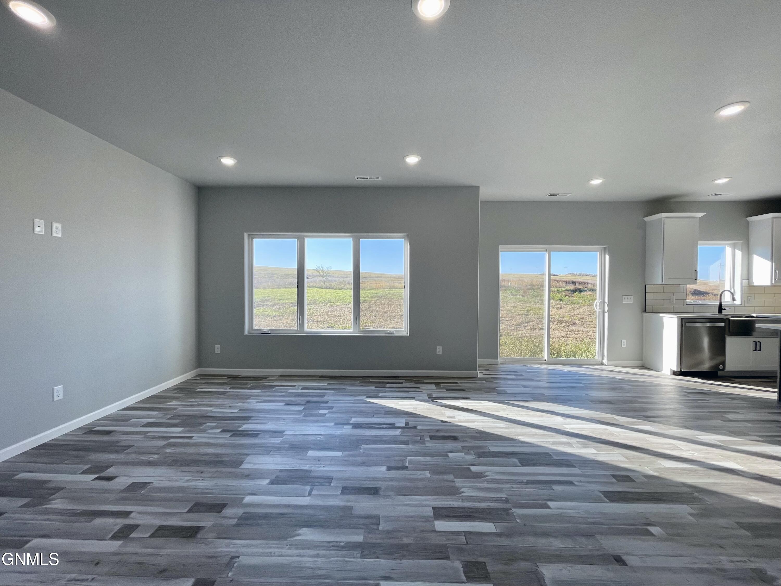 701 Cobblestone Loop SW