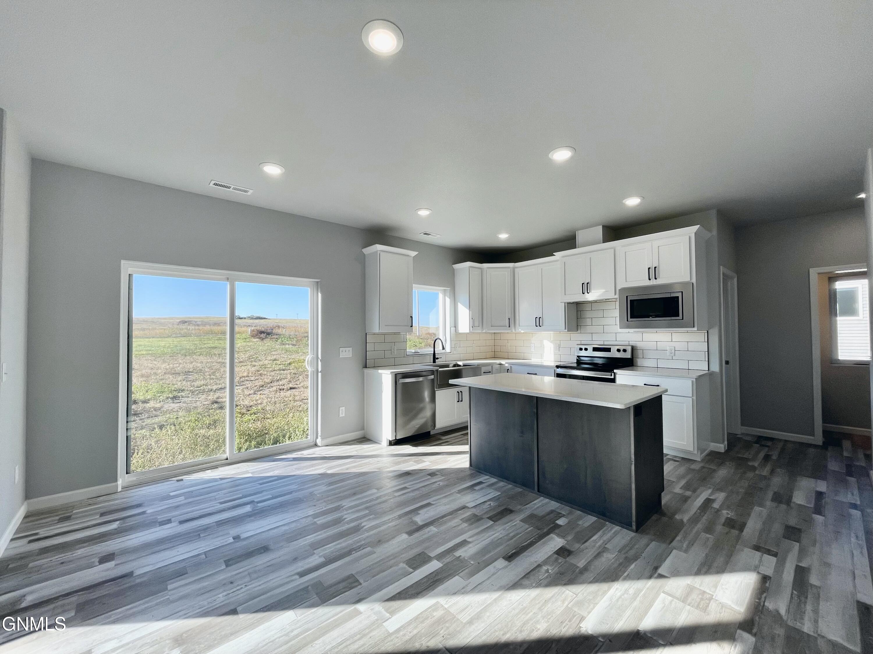 701 Cobblestone Loop SW