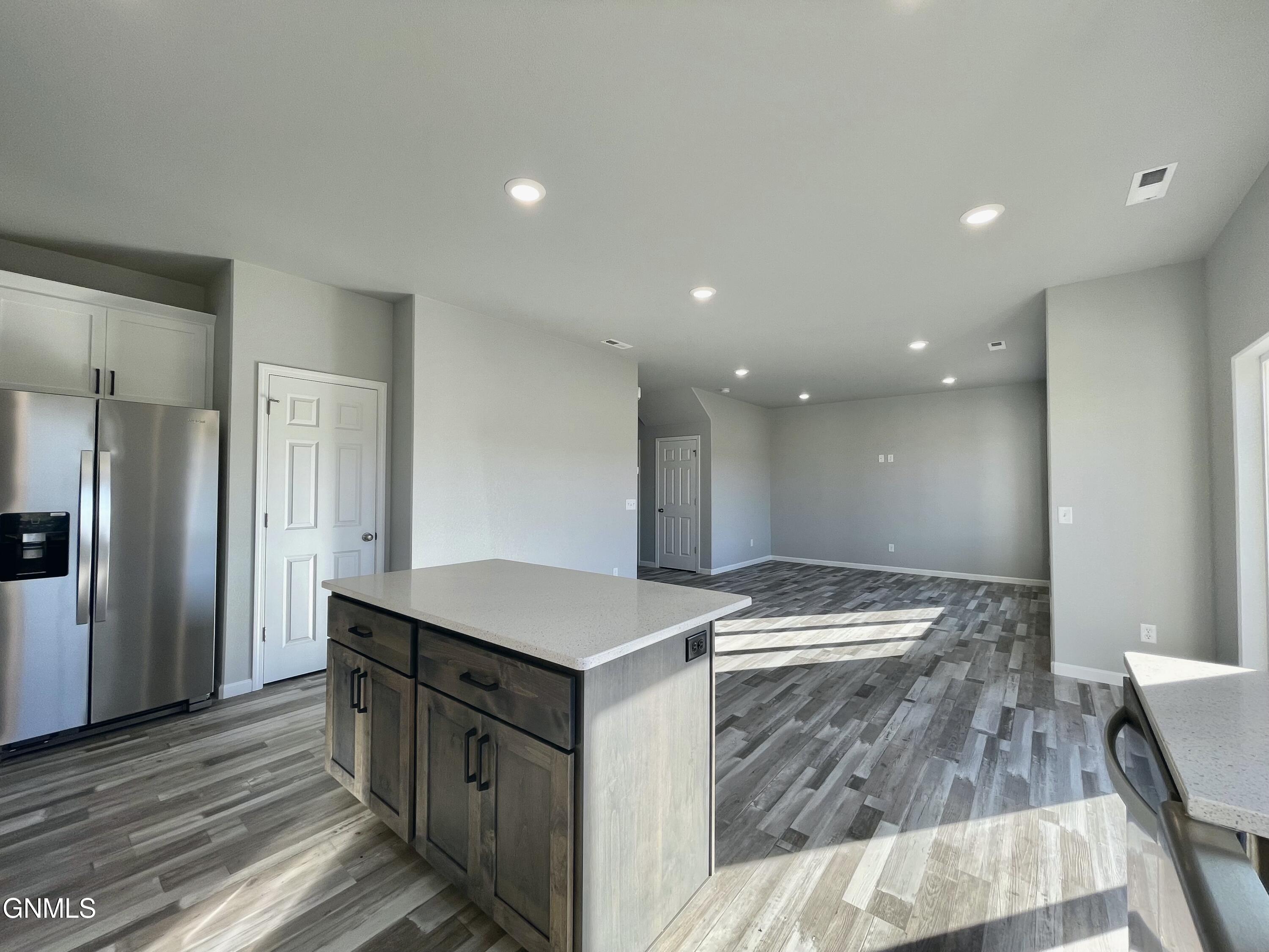 701 Cobblestone Loop SW