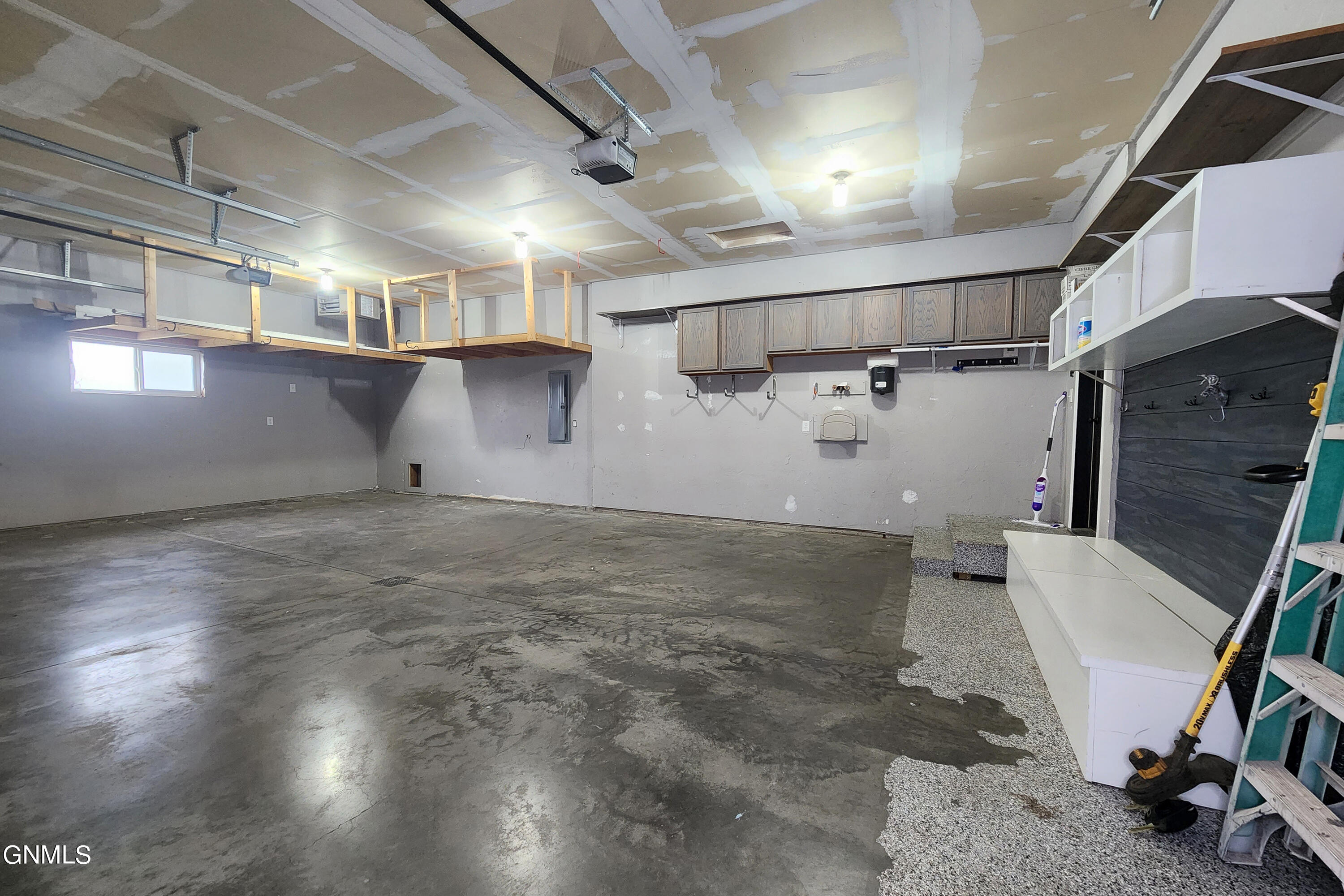 6620 Trademark Drive