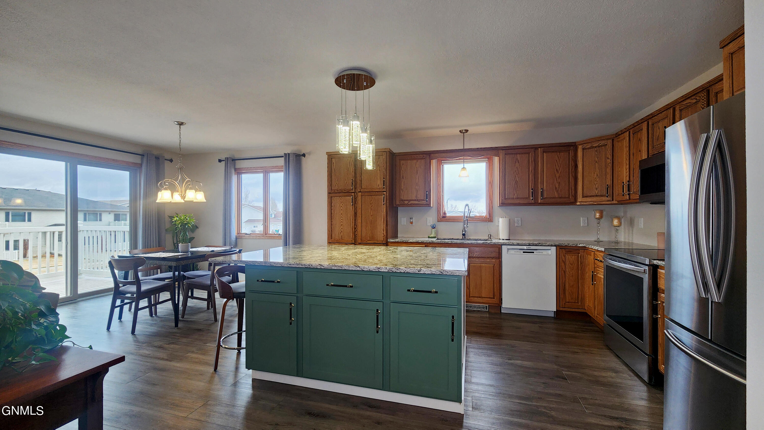 872 San Angelo Drive, 3