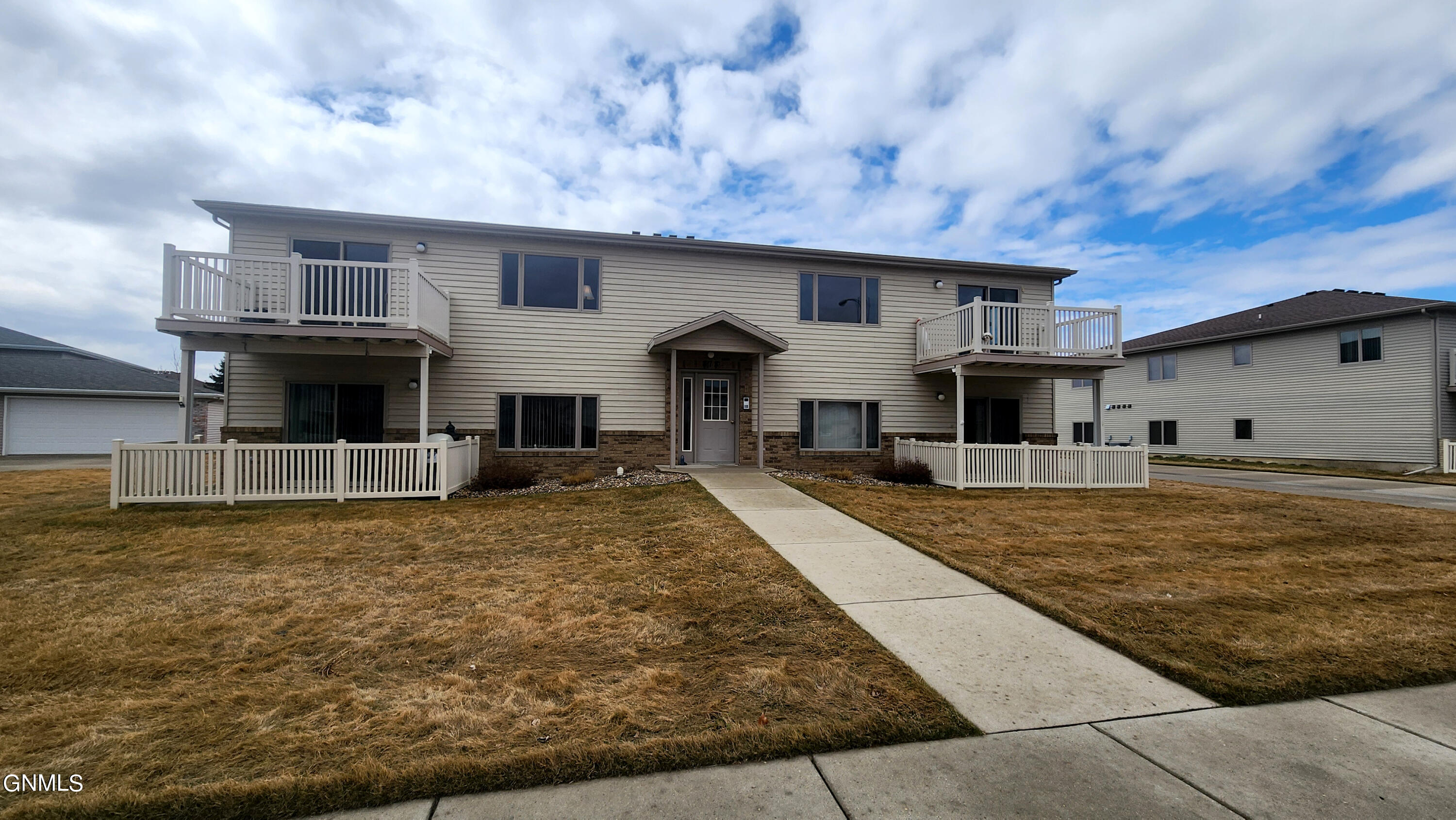 872 San Angelo Drive, 3