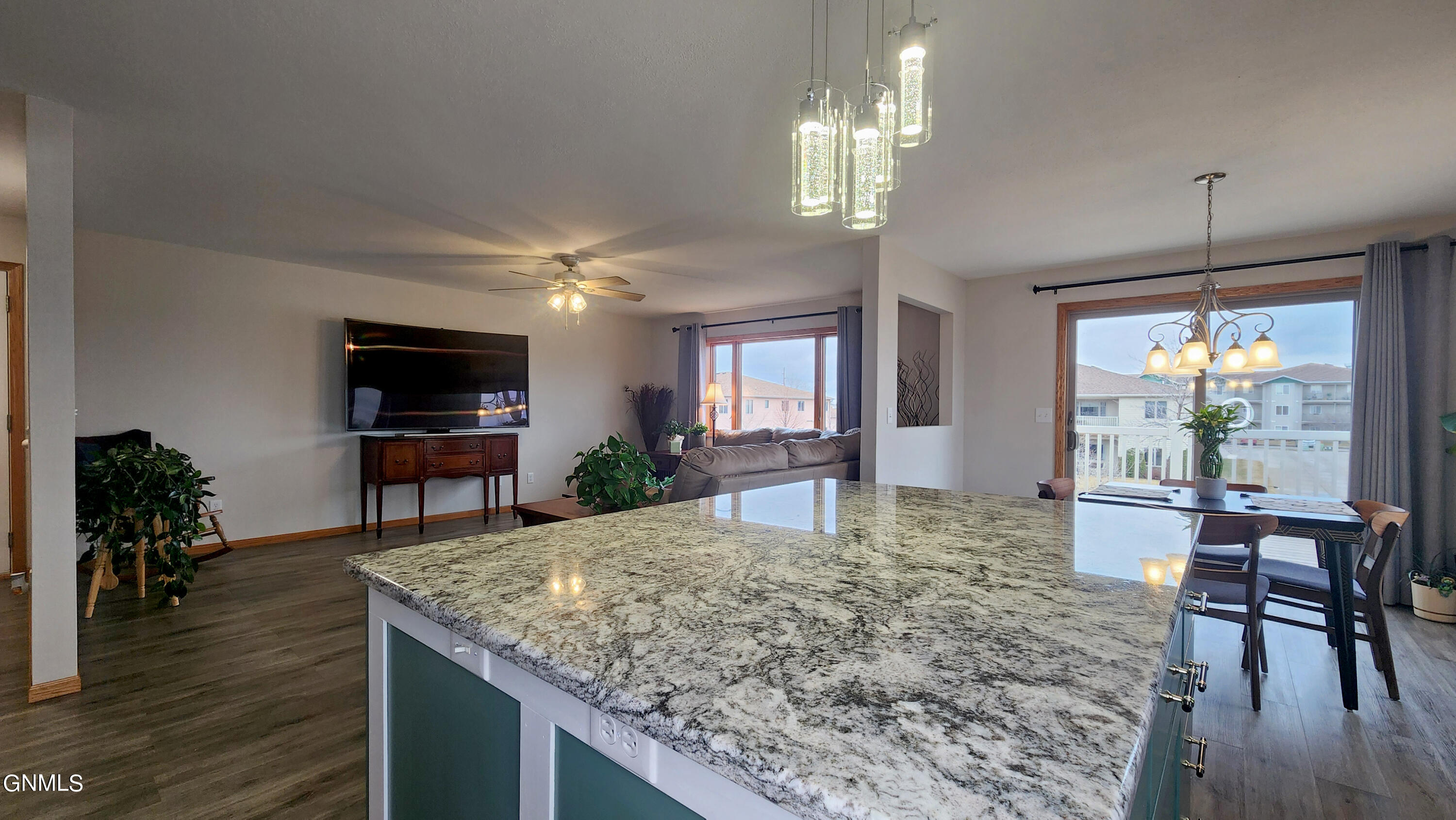 872 San Angelo Drive, 3