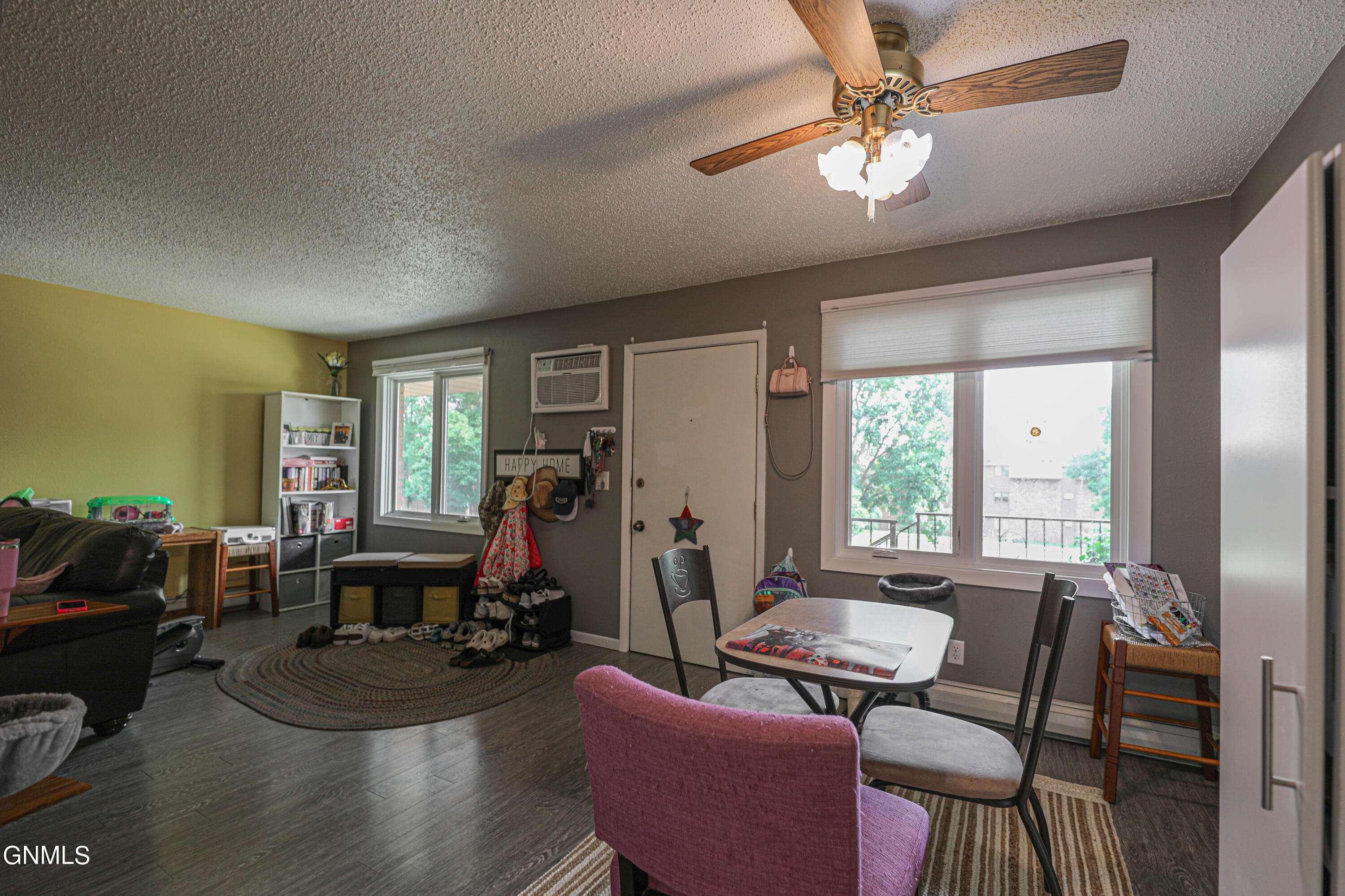 228 West Turnpike Ave, 10