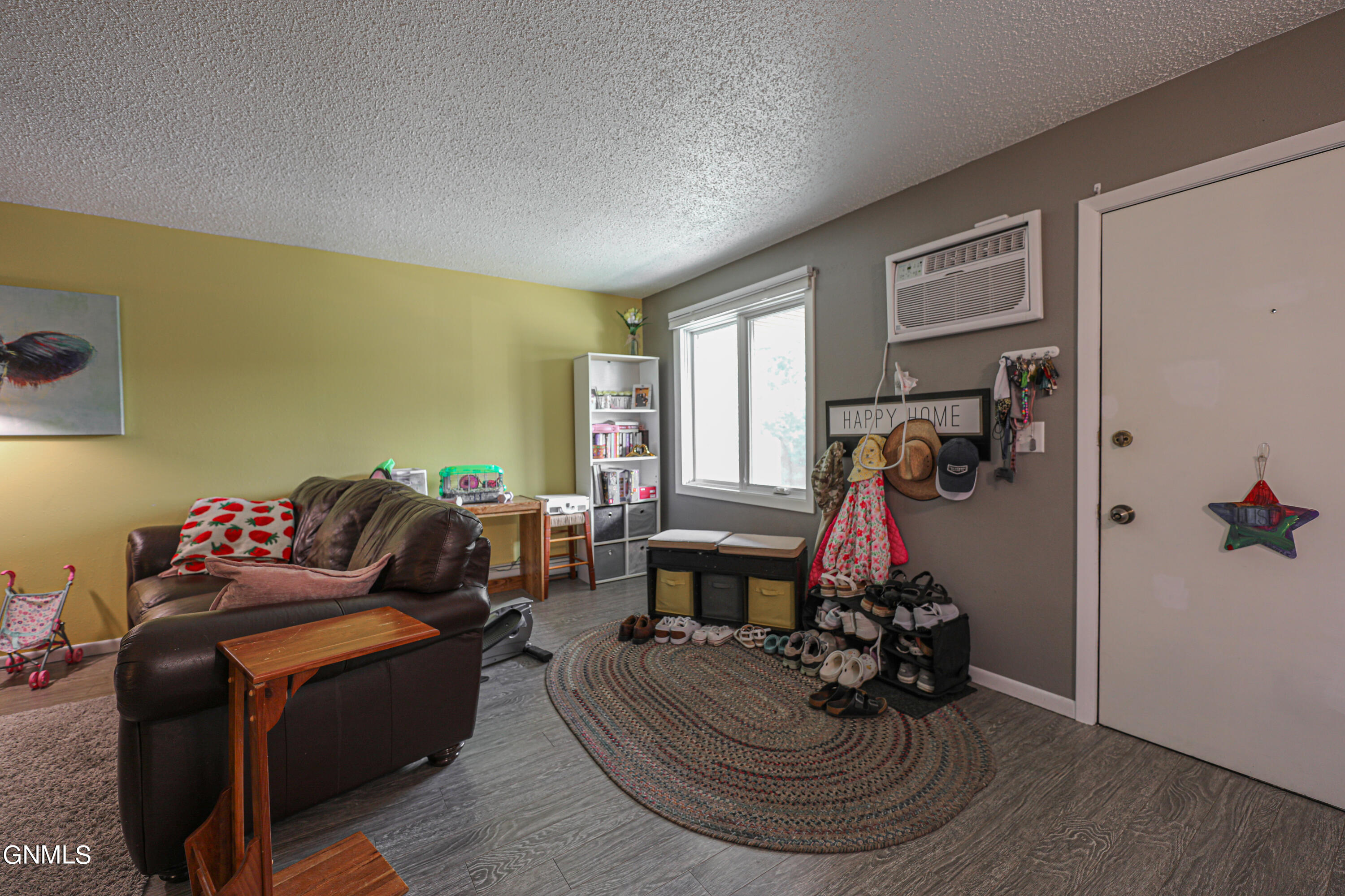 228 West Turnpike Ave, 10