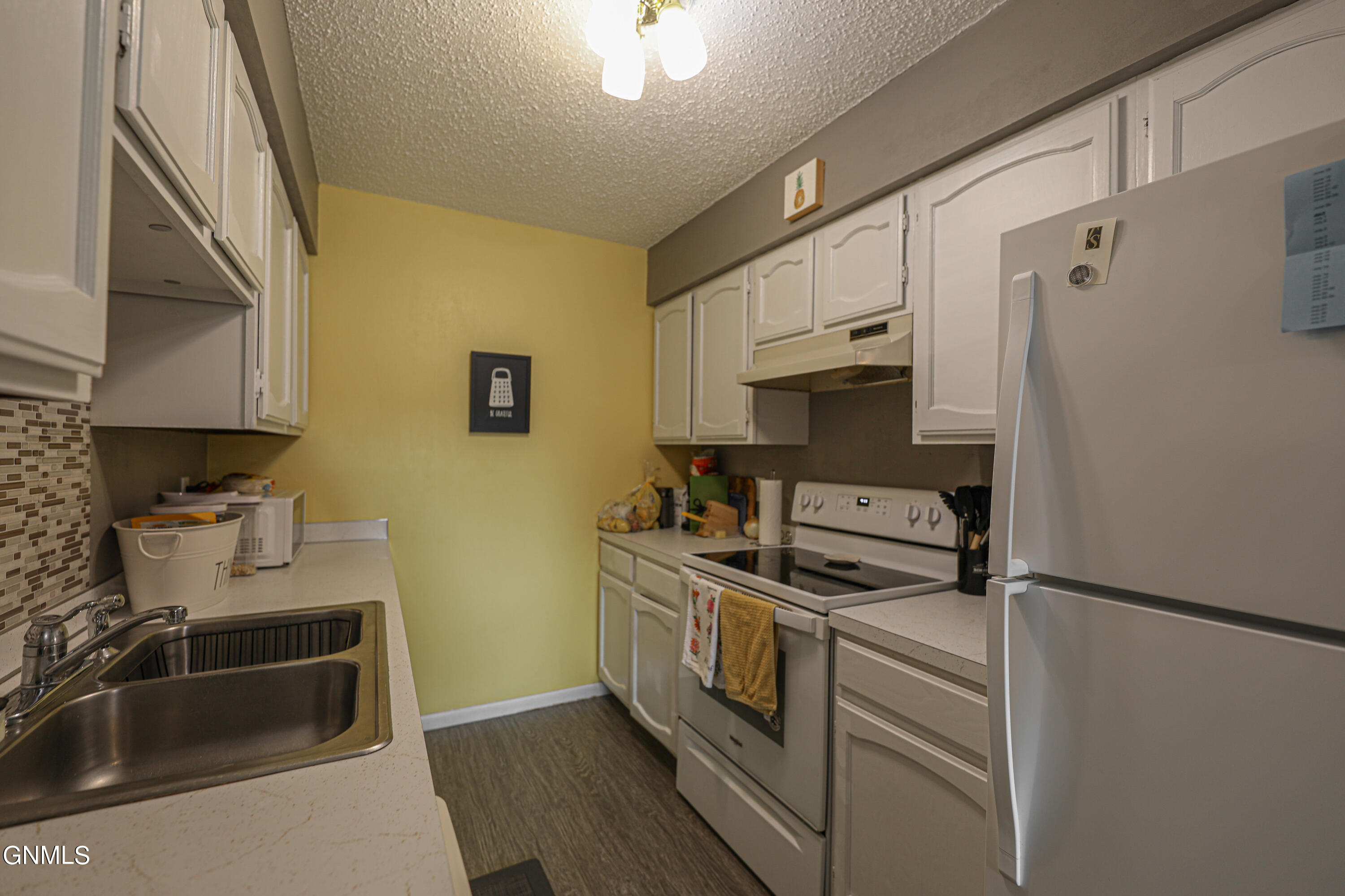 228 West Turnpike Ave, 10