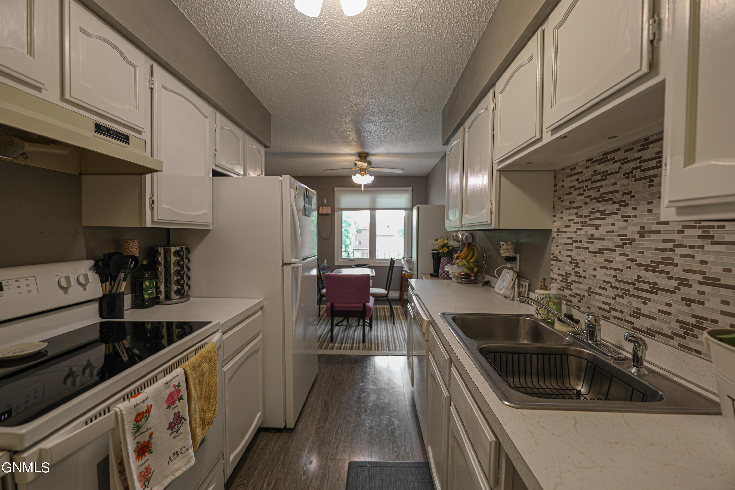 228 West Turnpike Ave, 10